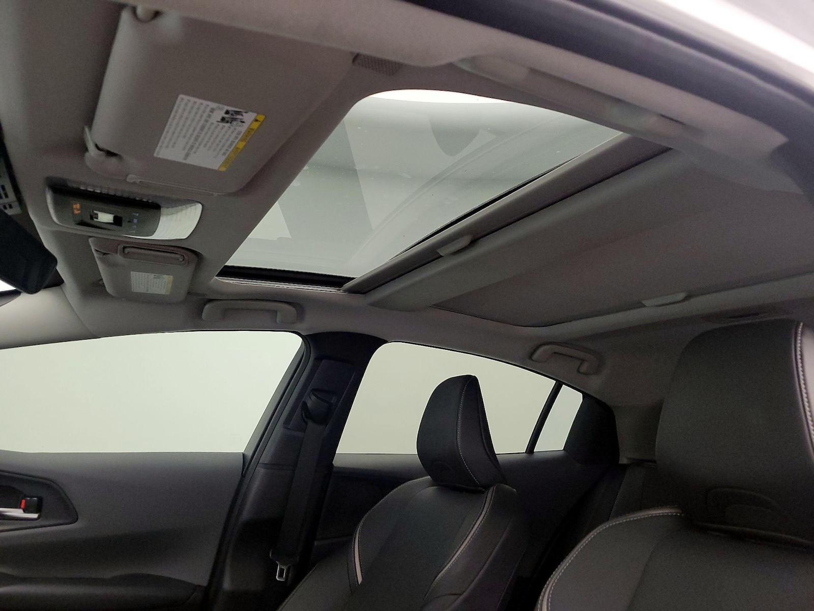 2025 Toyota Prius XLE - Photo 21