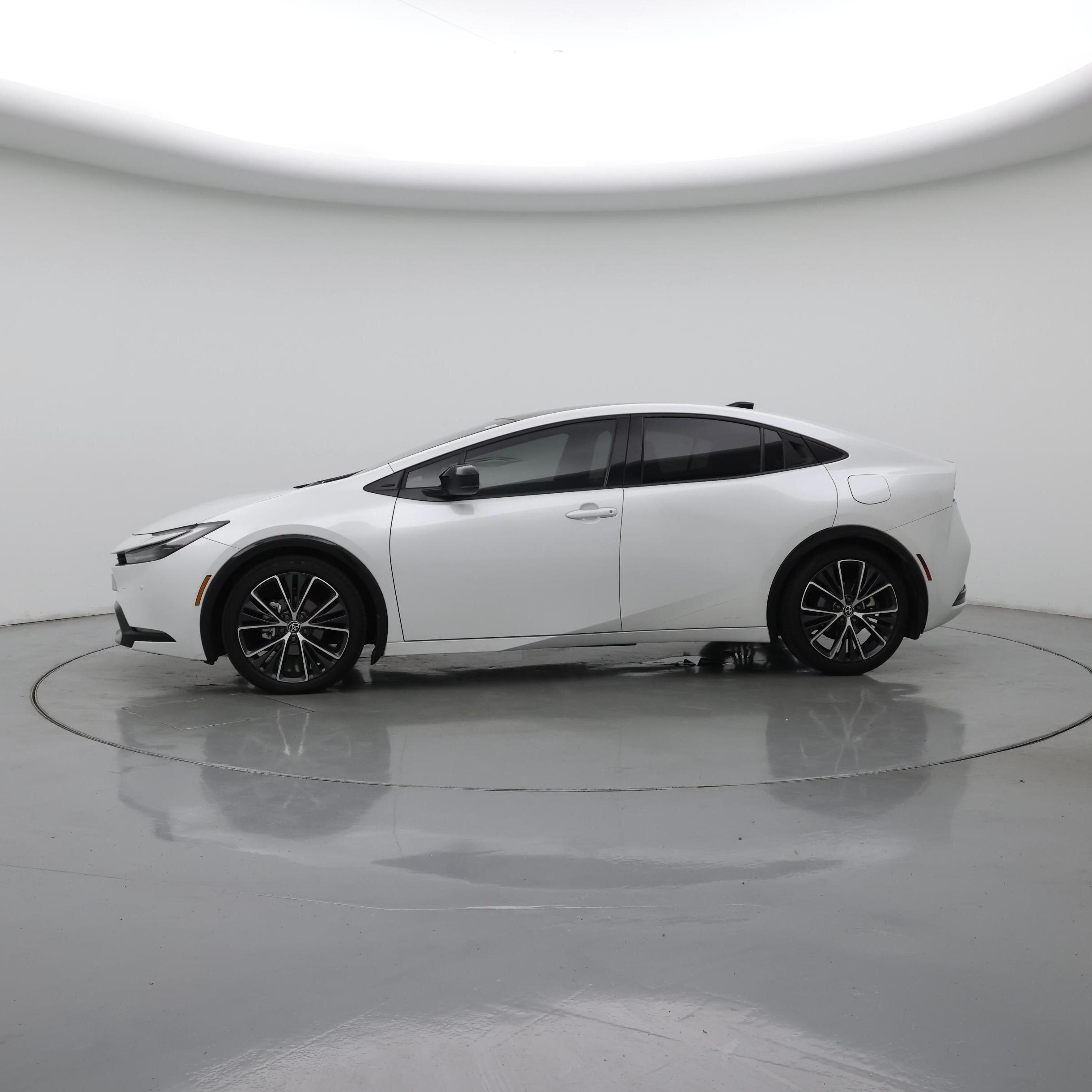 Thumbnail: 2025 Toyota Prius - 3