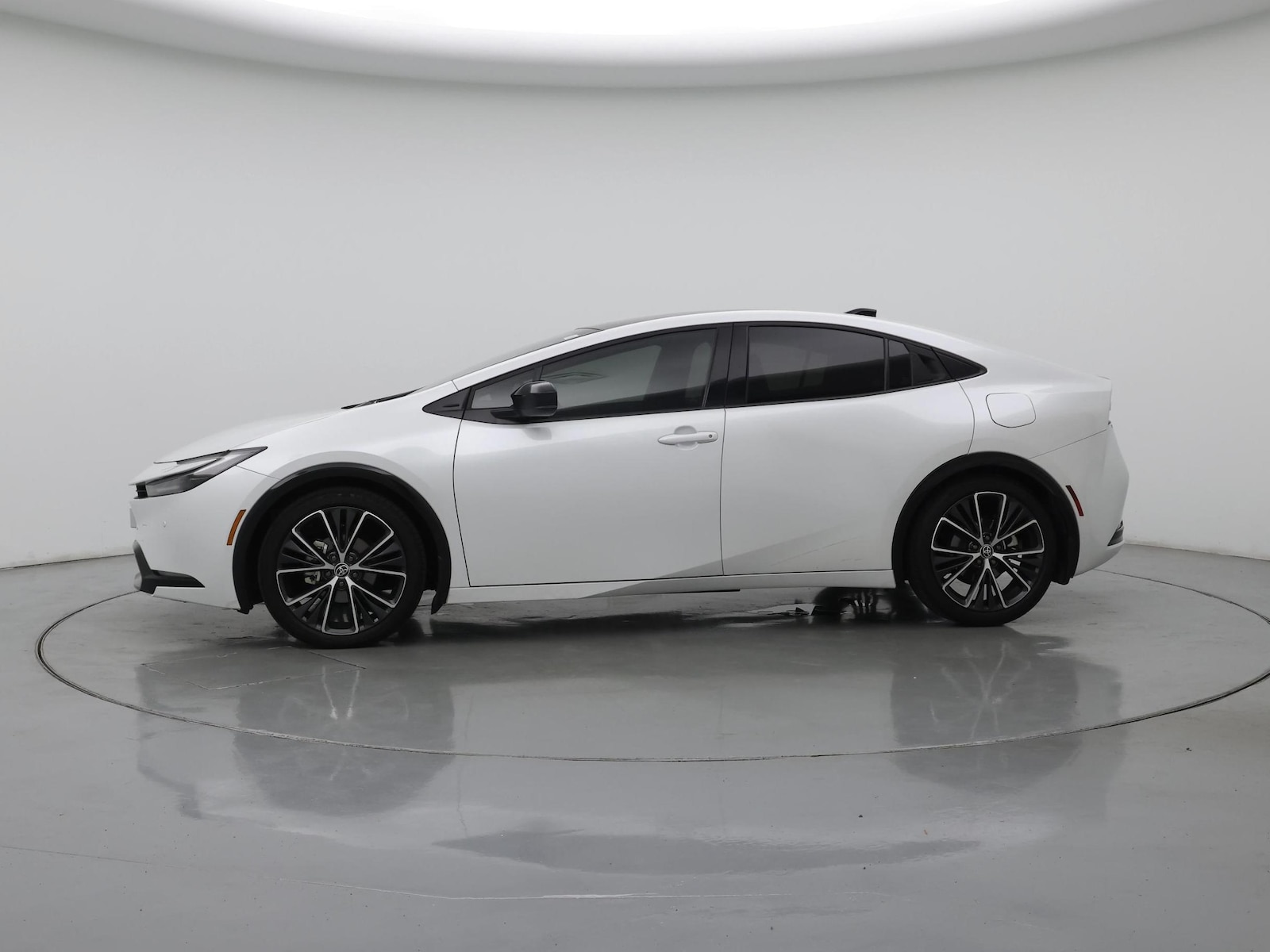 2025 Toyota Prius XLE - Photo 4