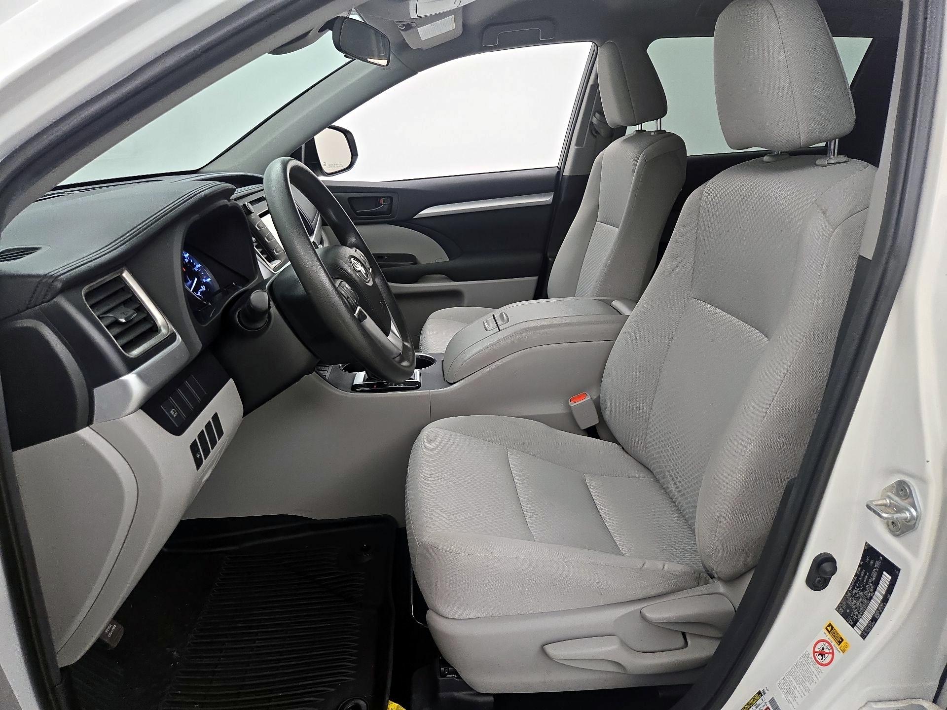 Thumbnail: 2019 Toyota Highlander - 11
