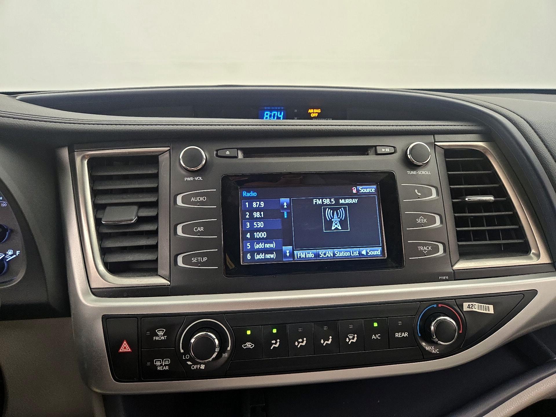 Thumbnail: 2019 Toyota Highlander - 15