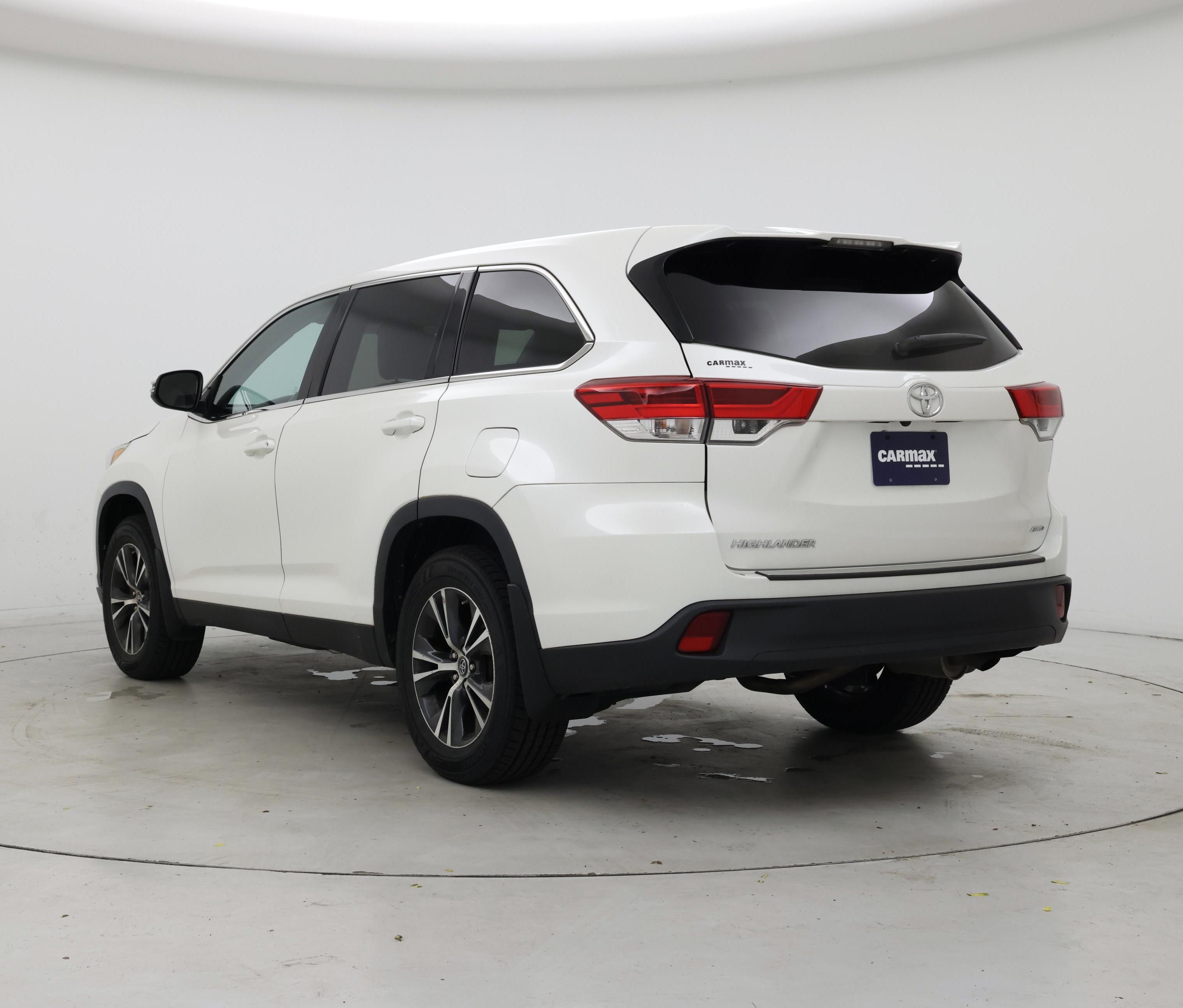 Thumbnail: 2019 Toyota Highlander - 2