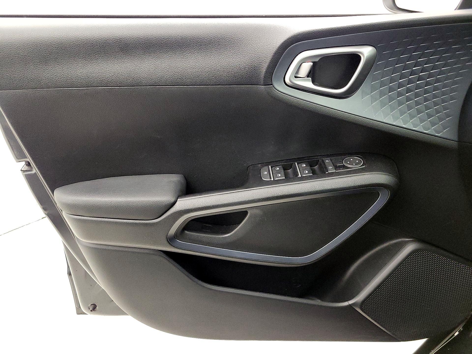 Thumbnail: 2024 Kia Soul - 12