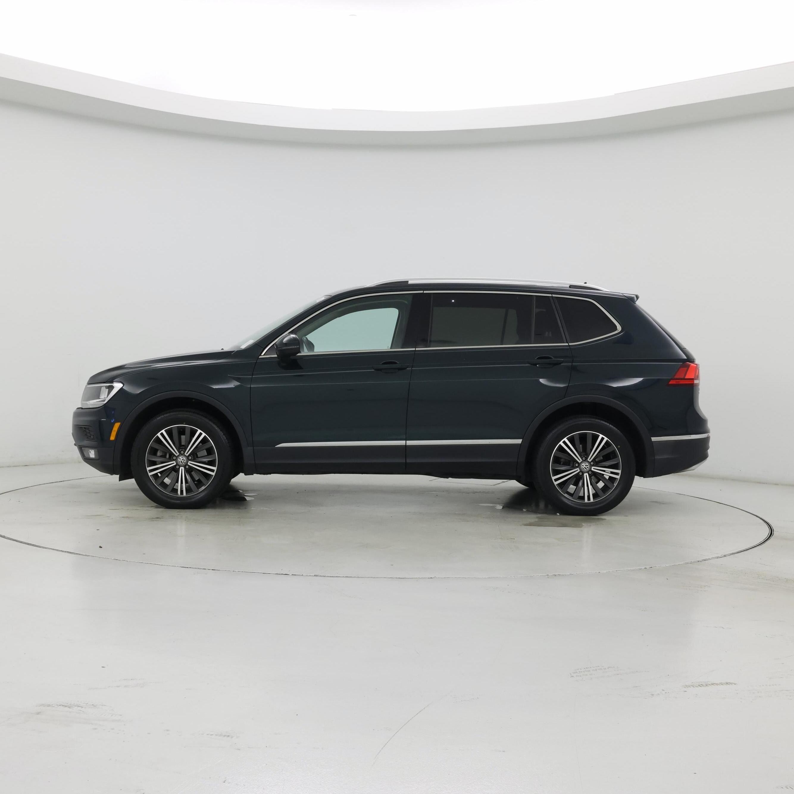 Thumbnail: 2019 Volkswagen Tiguan - 3