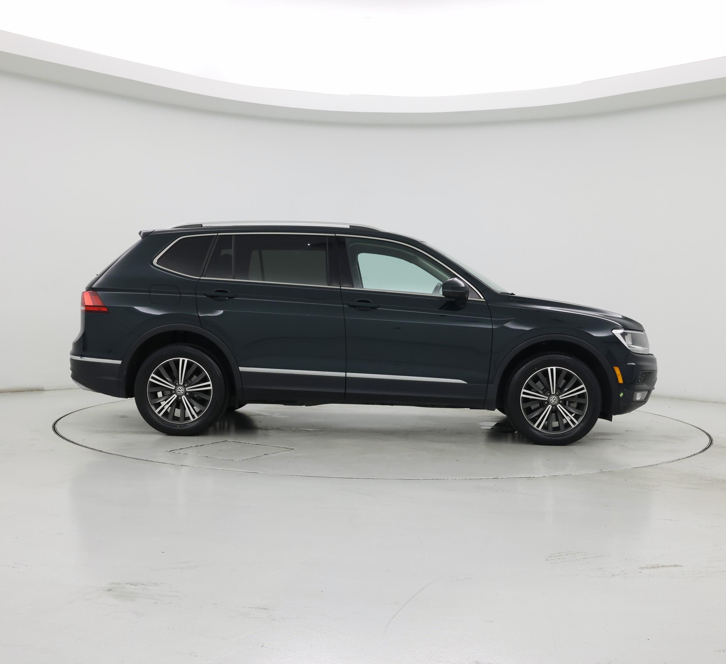 Thumbnail: 2019 Volkswagen Tiguan - 7