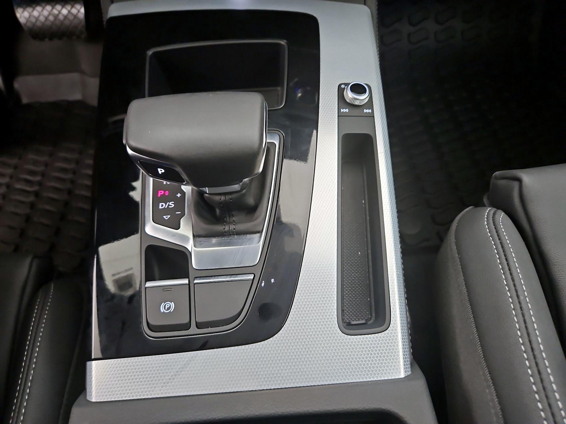 Thumbnail: 2024 Audi Q5 - 17