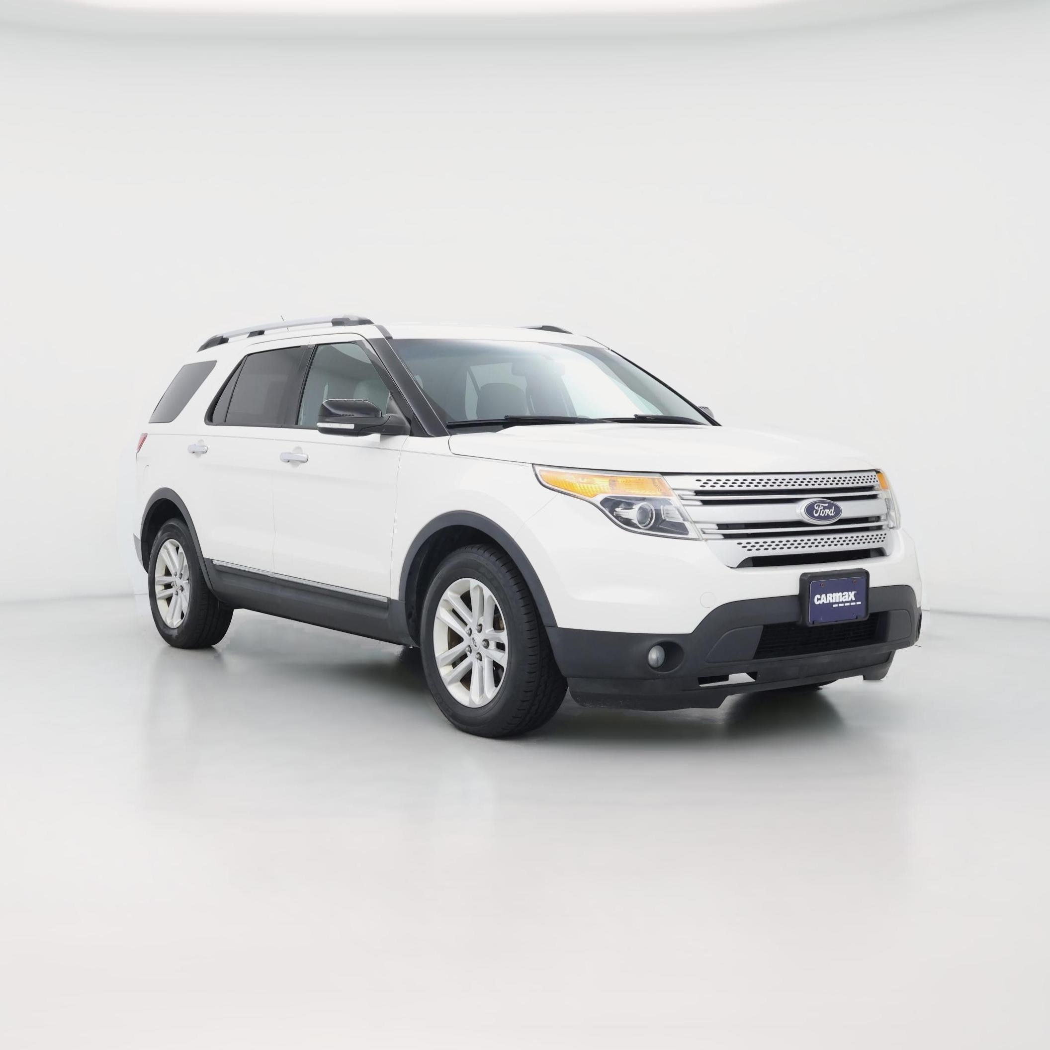 Thumbnail: 2015 Ford Explorer - 1
