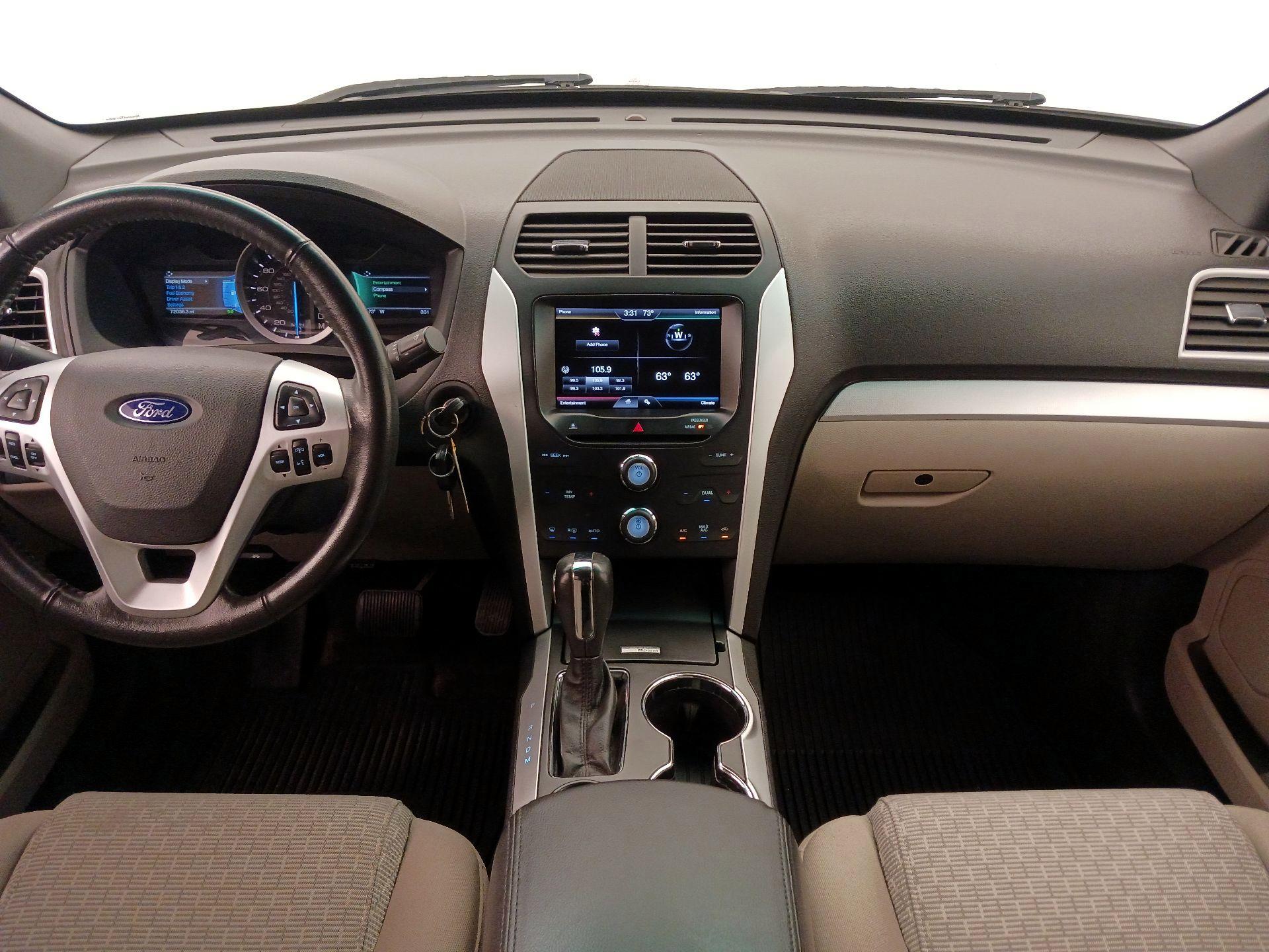Thumbnail: 2015 Ford Explorer - 9