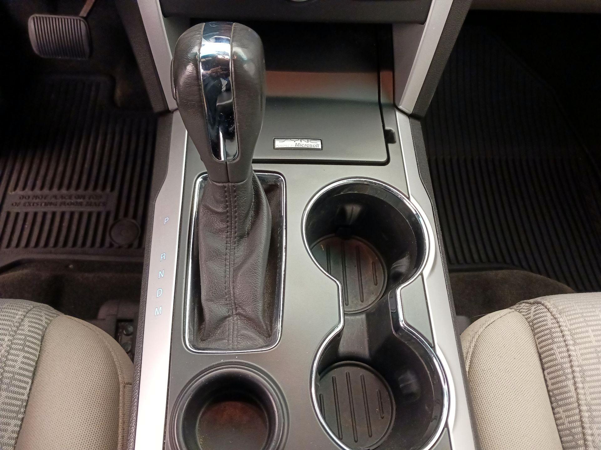 Thumbnail: 2015 Ford Explorer - 17