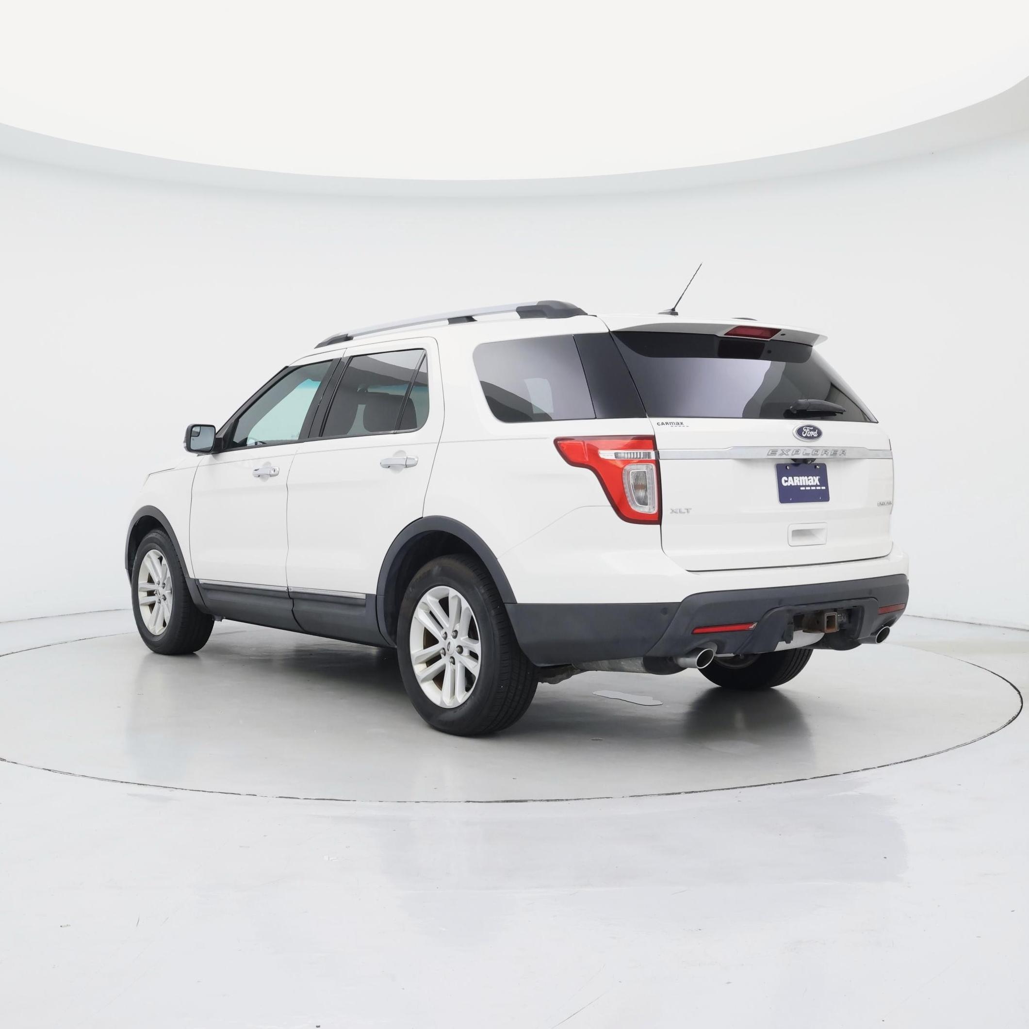 Thumbnail: 2015 Ford Explorer - 2