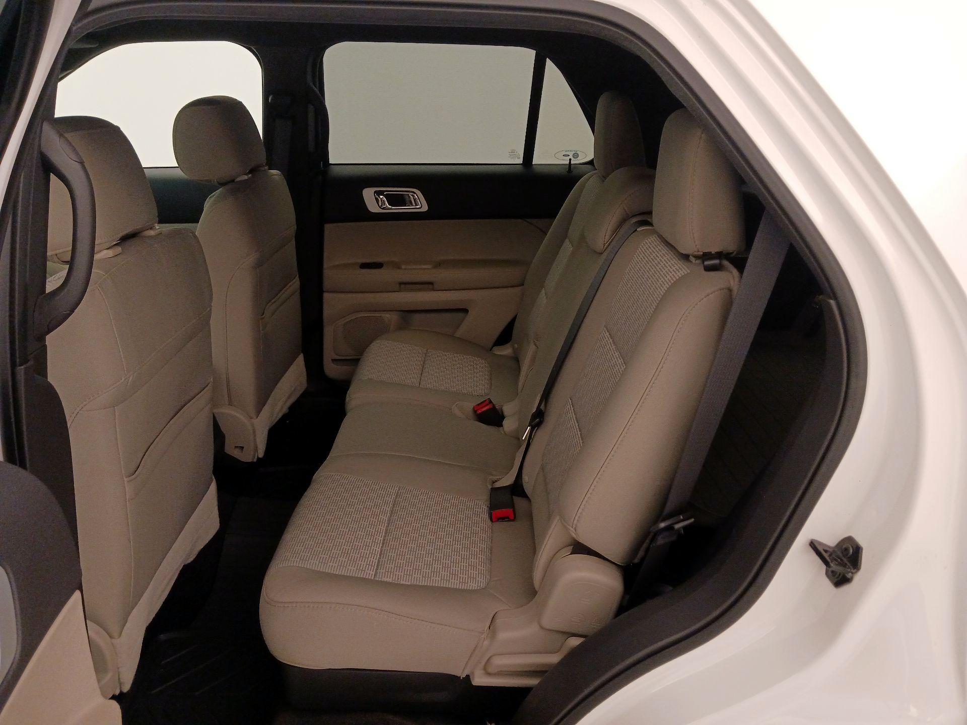 Thumbnail: 2015 Ford Explorer - 19