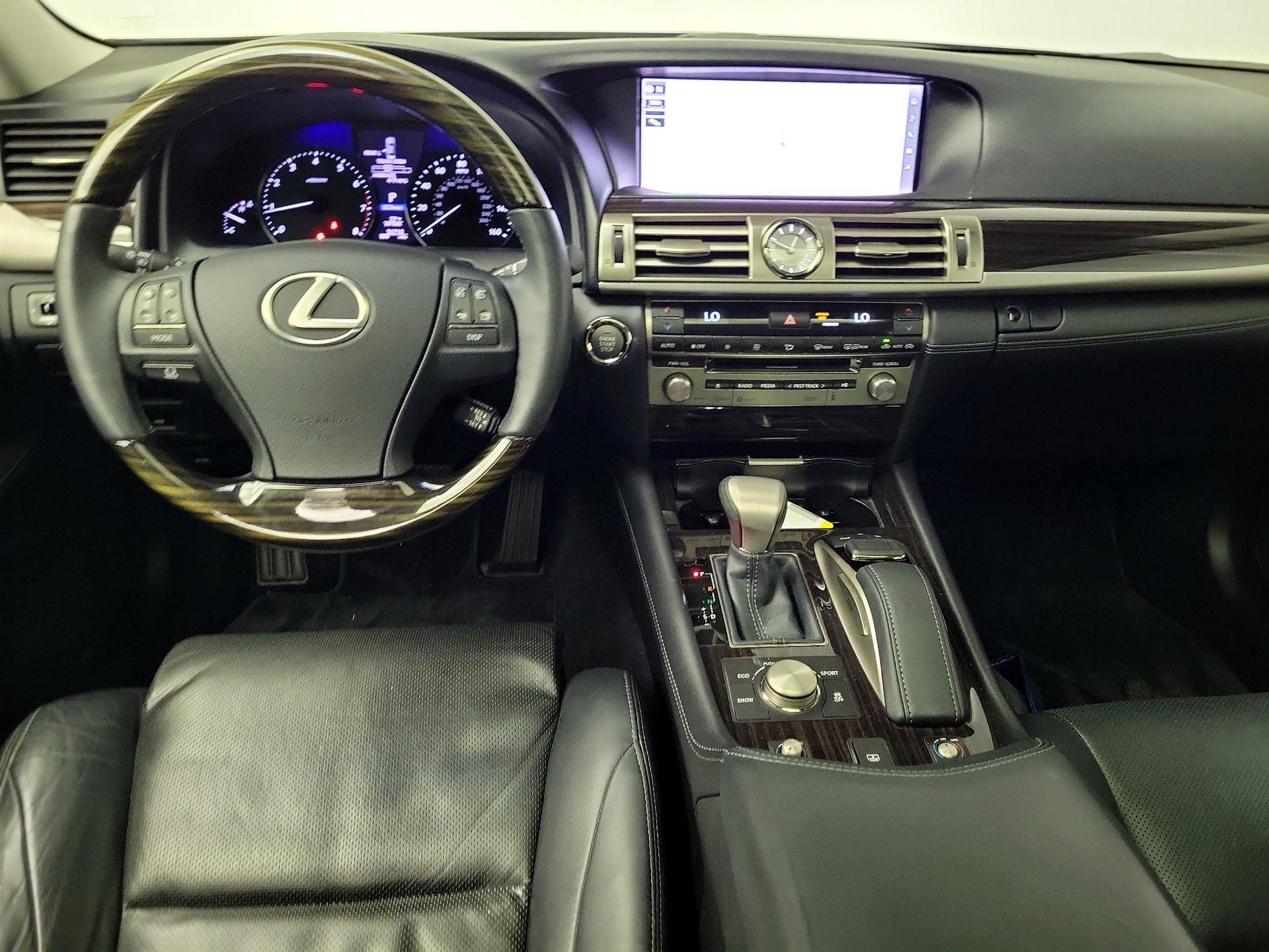 Thumbnail: 2016 Lexus LS - 9