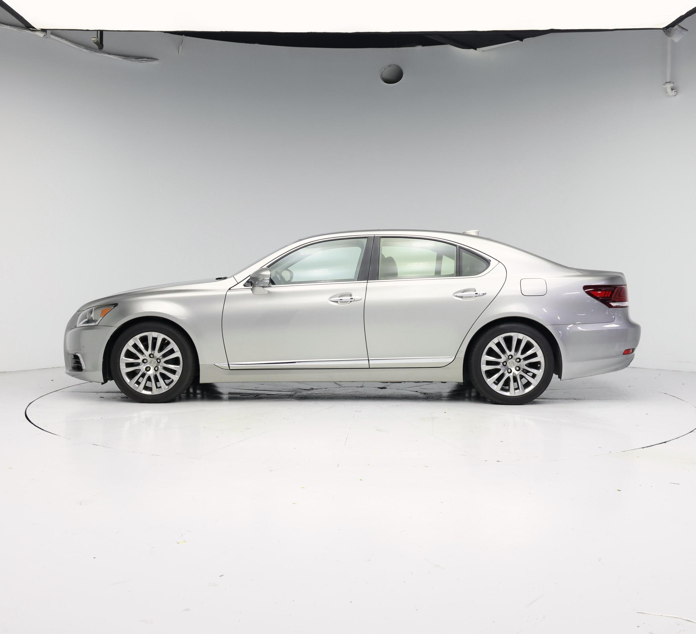 Thumbnail: 2016 Lexus LS - 3