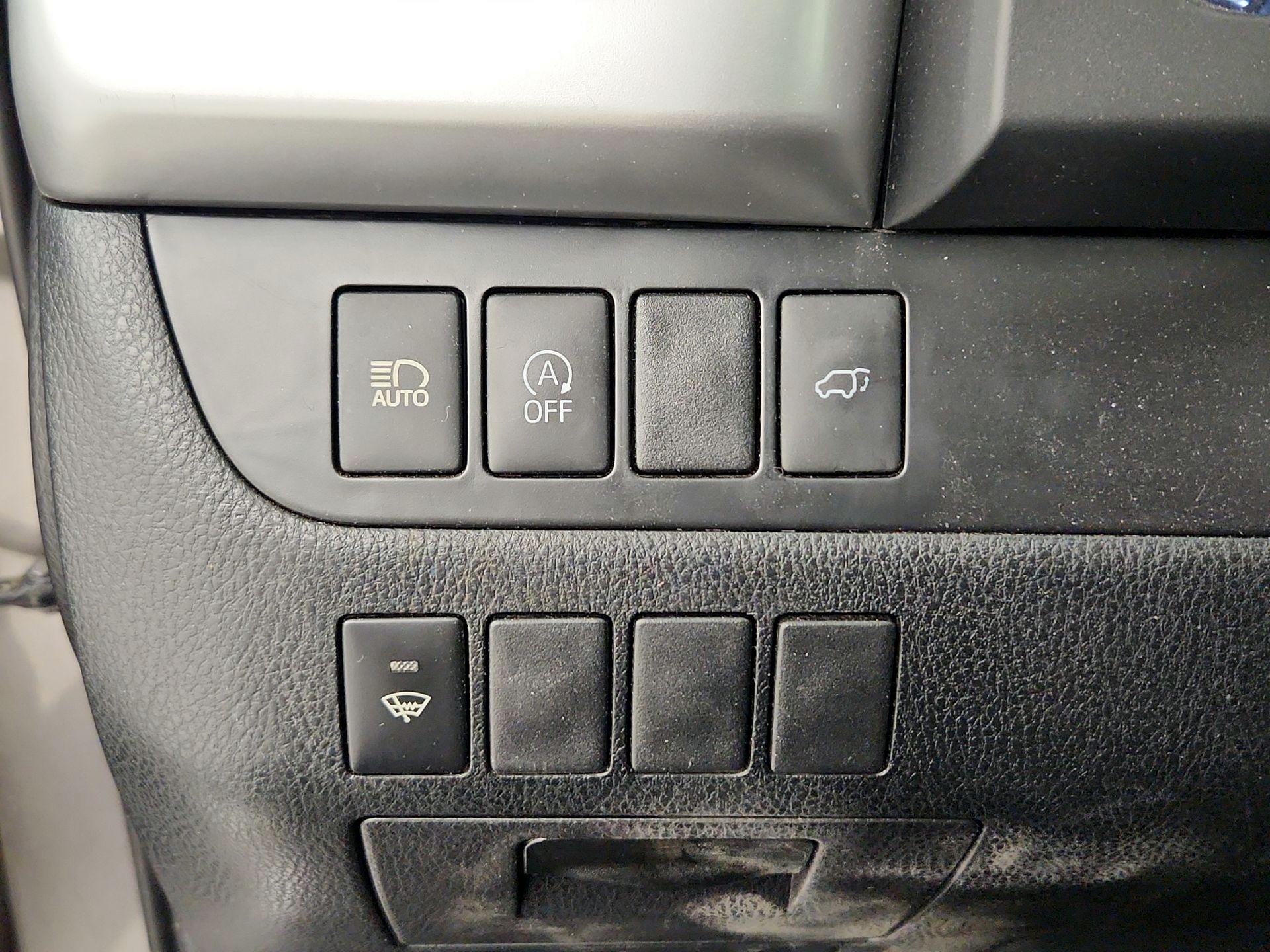 Thumbnail: 2019 Toyota Highlander - 13