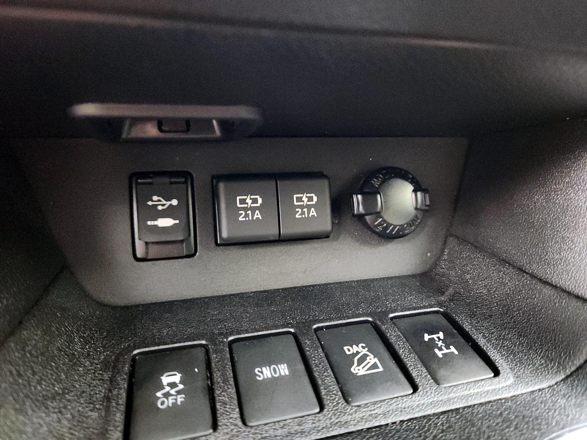 Thumbnail: 2019 Toyota Highlander - 18