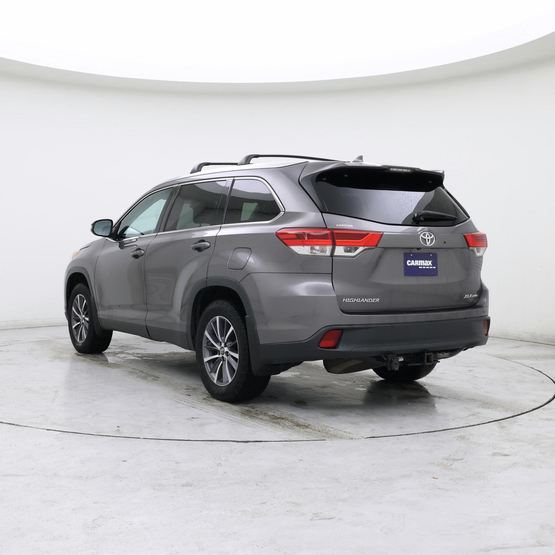 Thumbnail: 2019 Toyota Highlander - 2