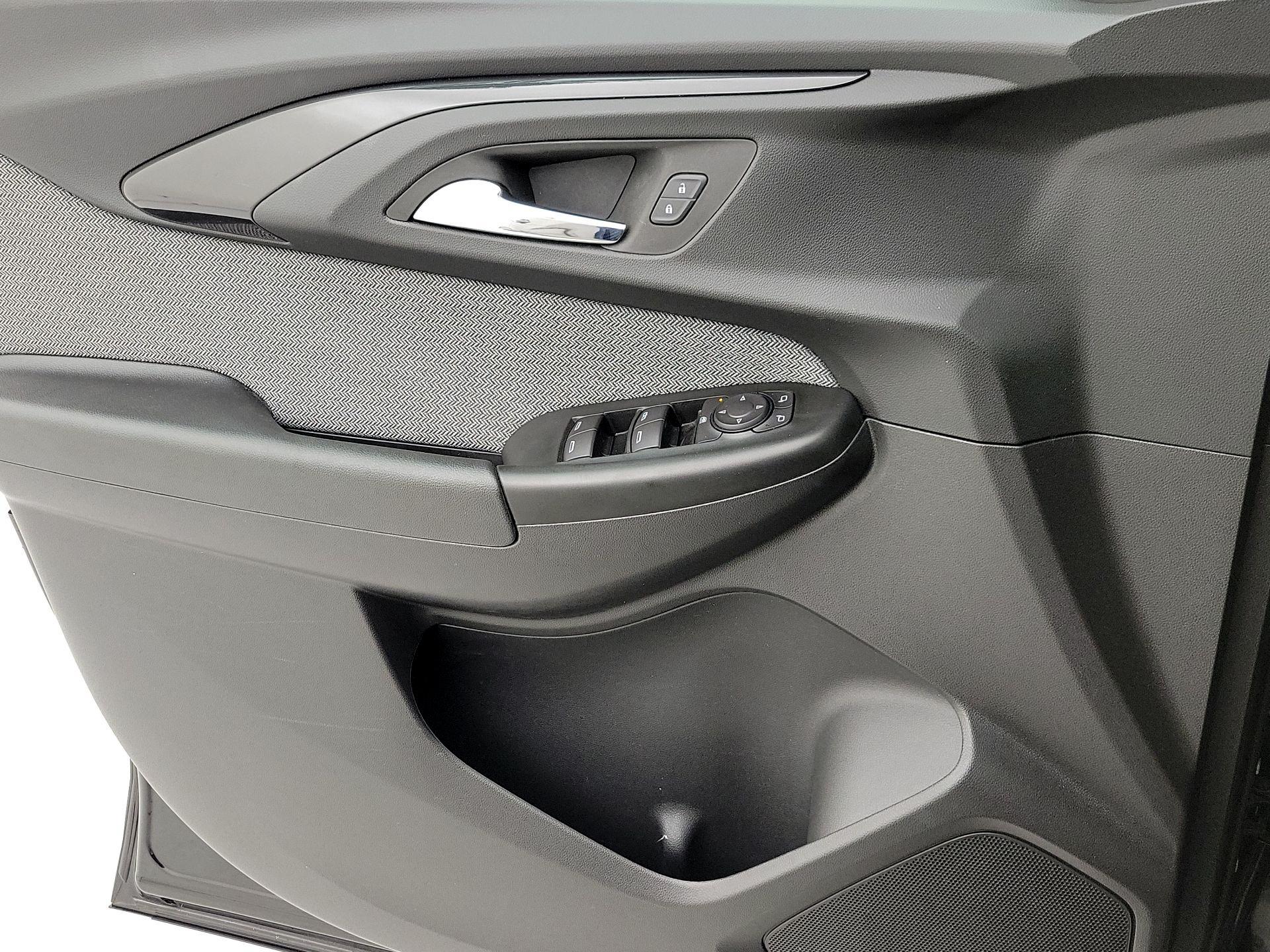 Thumbnail: 2022 Chevrolet TrailBlazer - 12