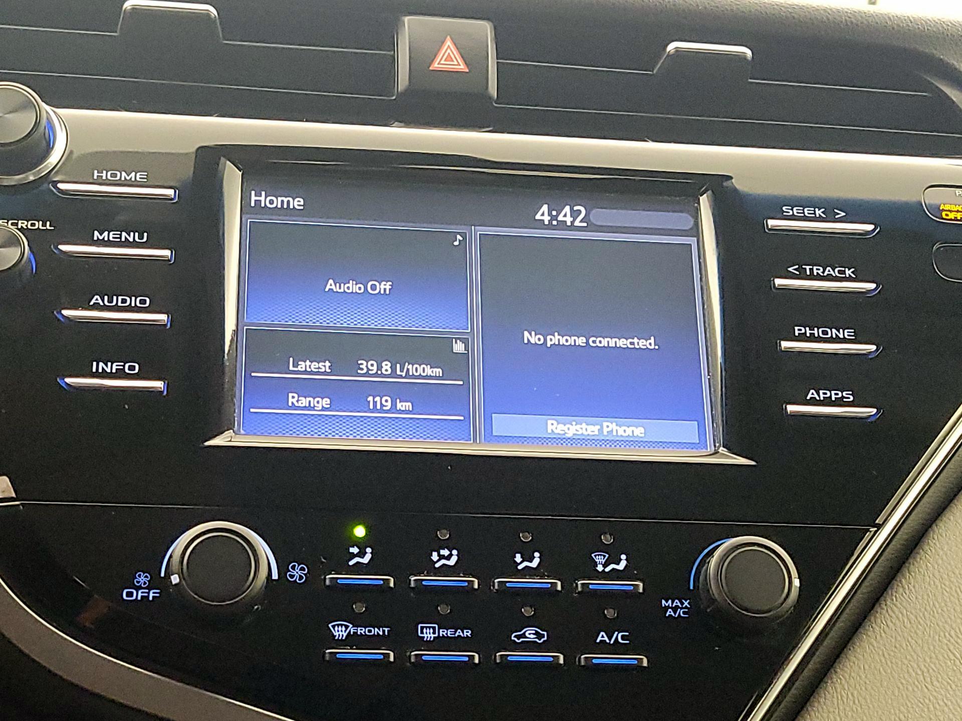 Thumbnail: 2018 Toyota Camry - 15