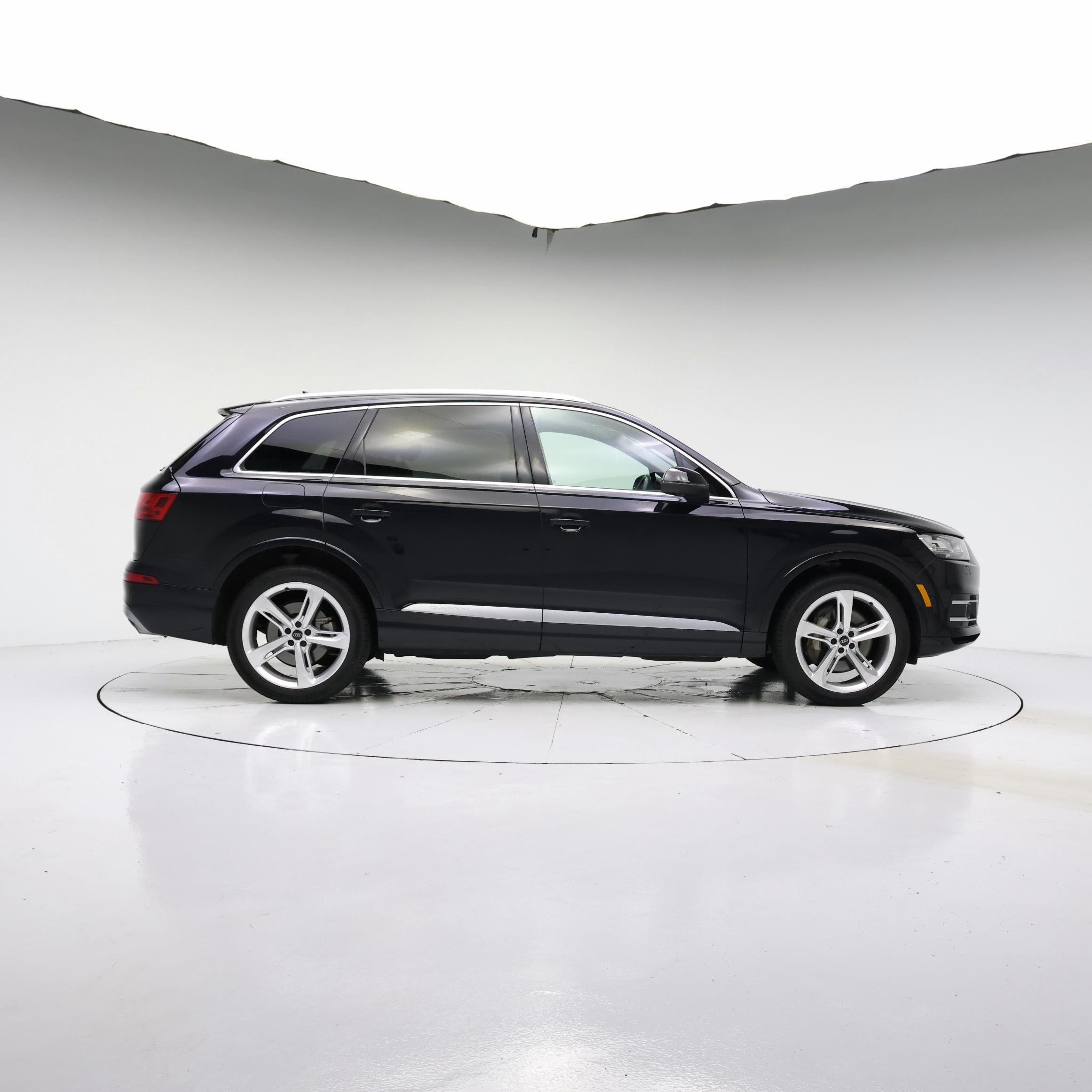 Thumbnail: 2019 Audi Q7 - 7