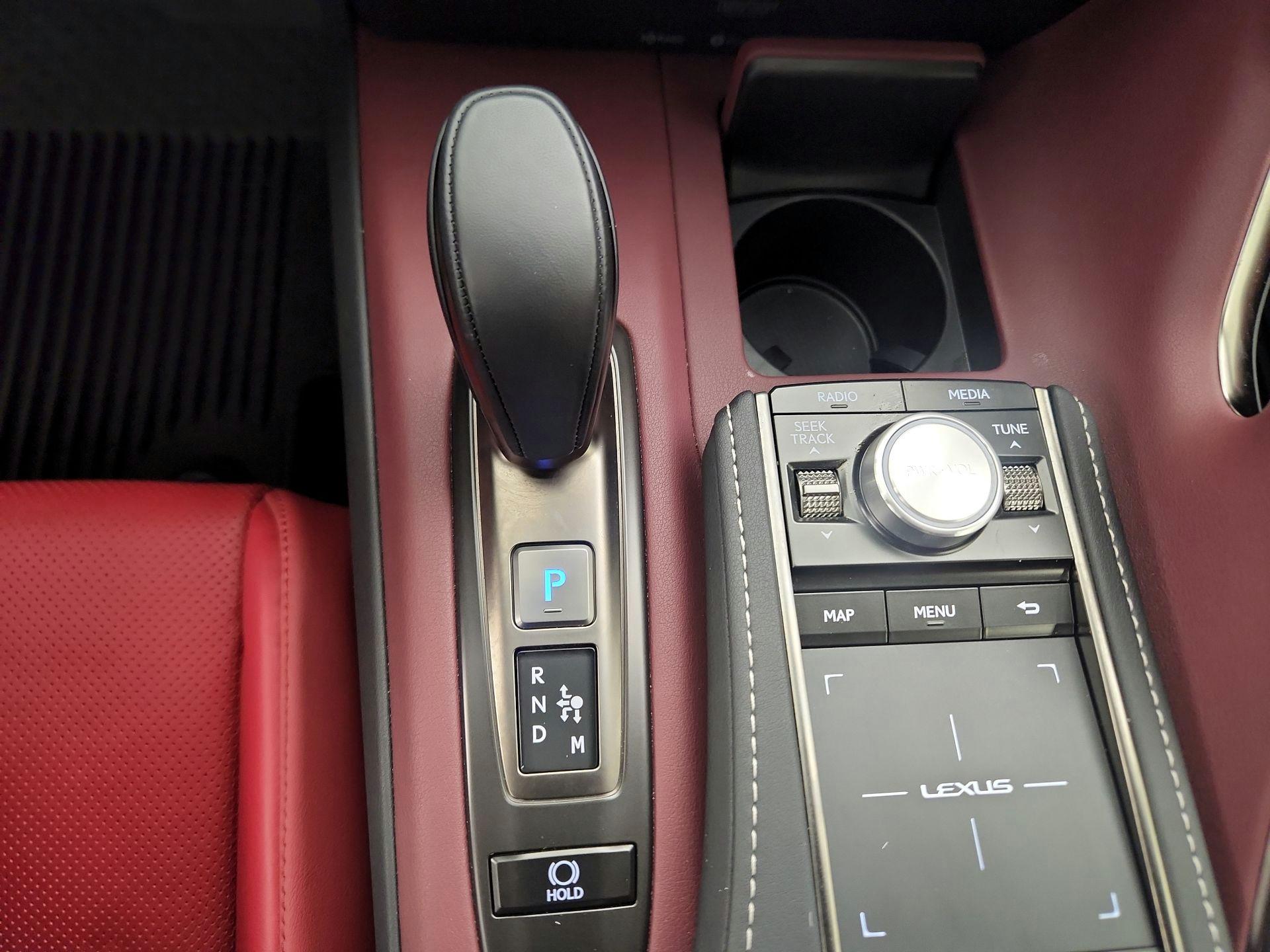 Thumbnail: 2021 Lexus LC - 18