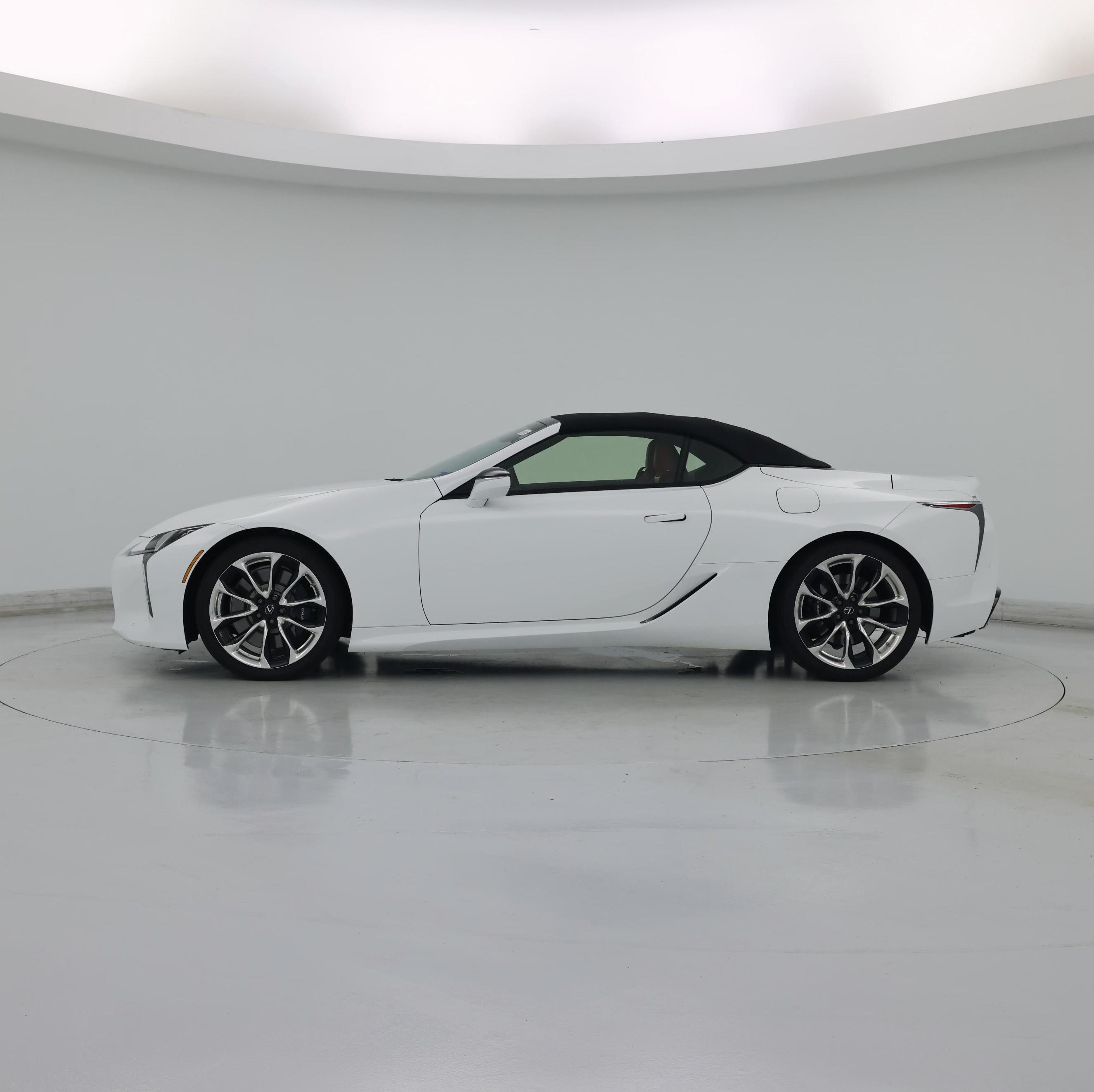 Thumbnail: 2021 Lexus LC - 3