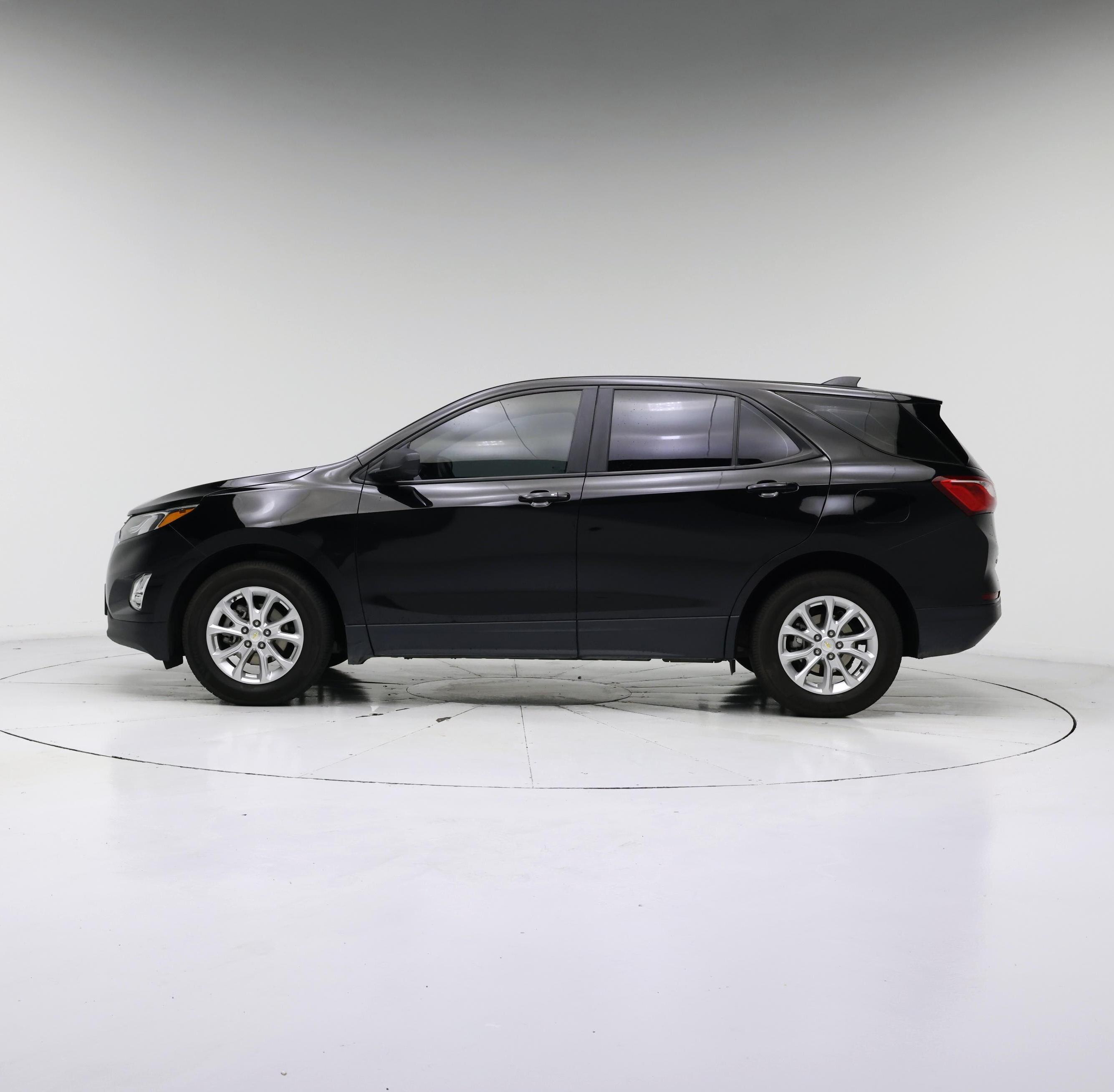 Thumbnail: 2020 Chevrolet Equinox - 3