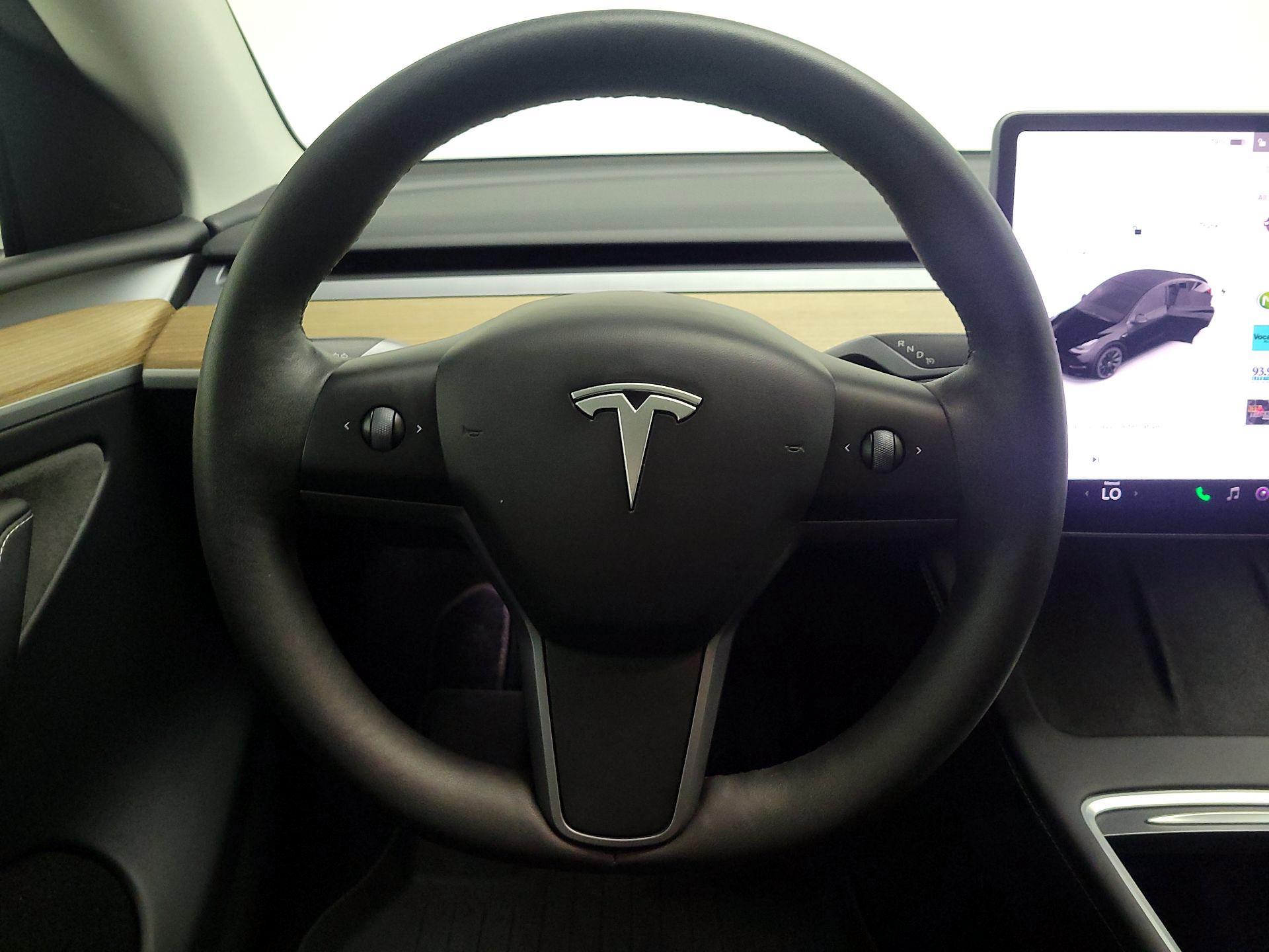 Thumbnail: 2023 Tesla Model Y - 10
