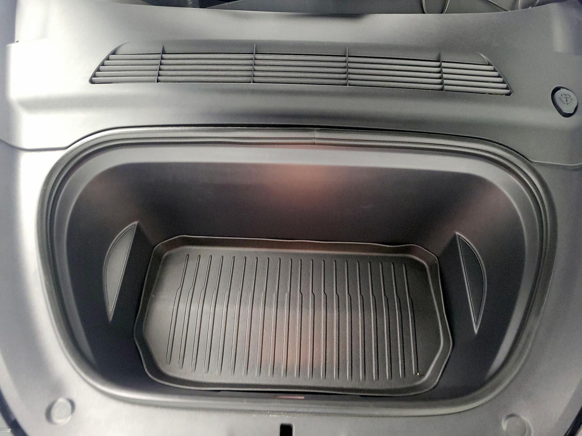 Thumbnail: 2023 Tesla Model Y - 17