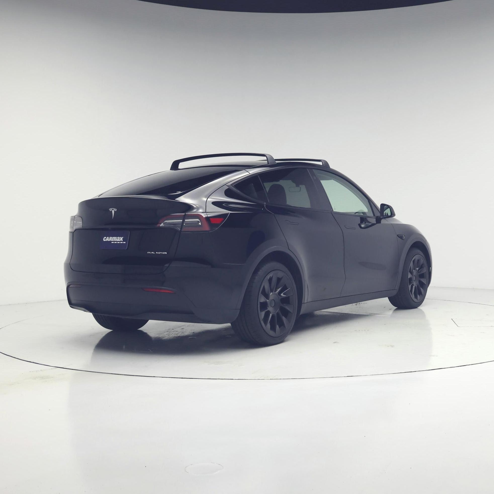 Thumbnail: 2023 Tesla Model Y - 8