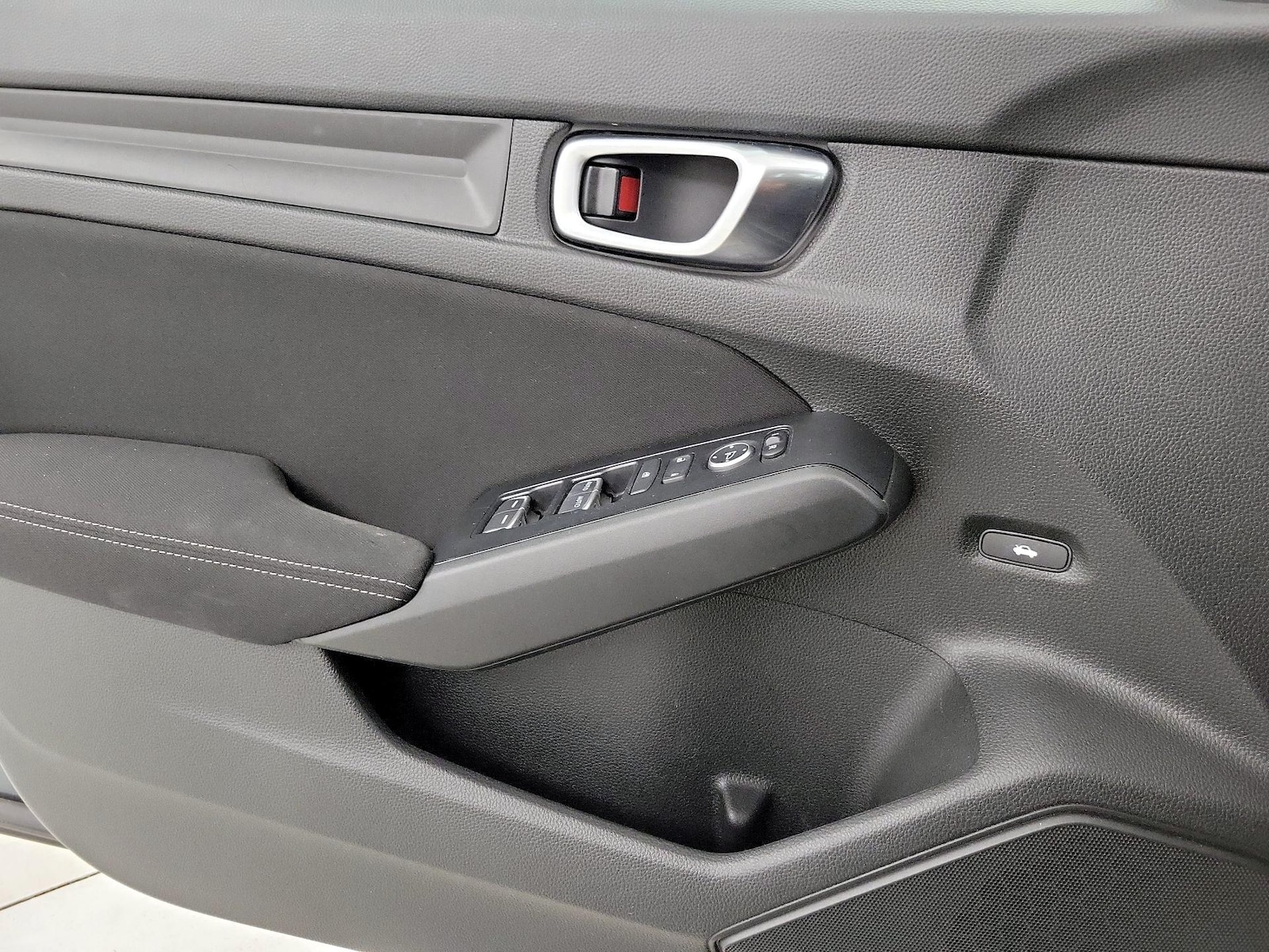 2024 Honda Civic LX - Photo 13