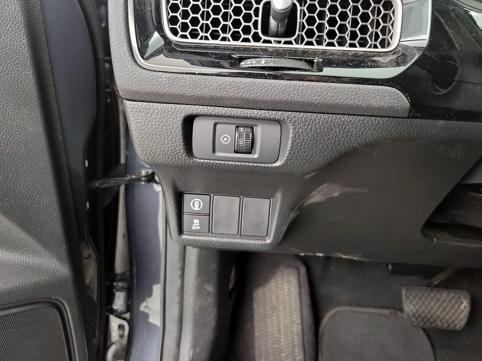 2024 Honda Civic LX - Photo 14