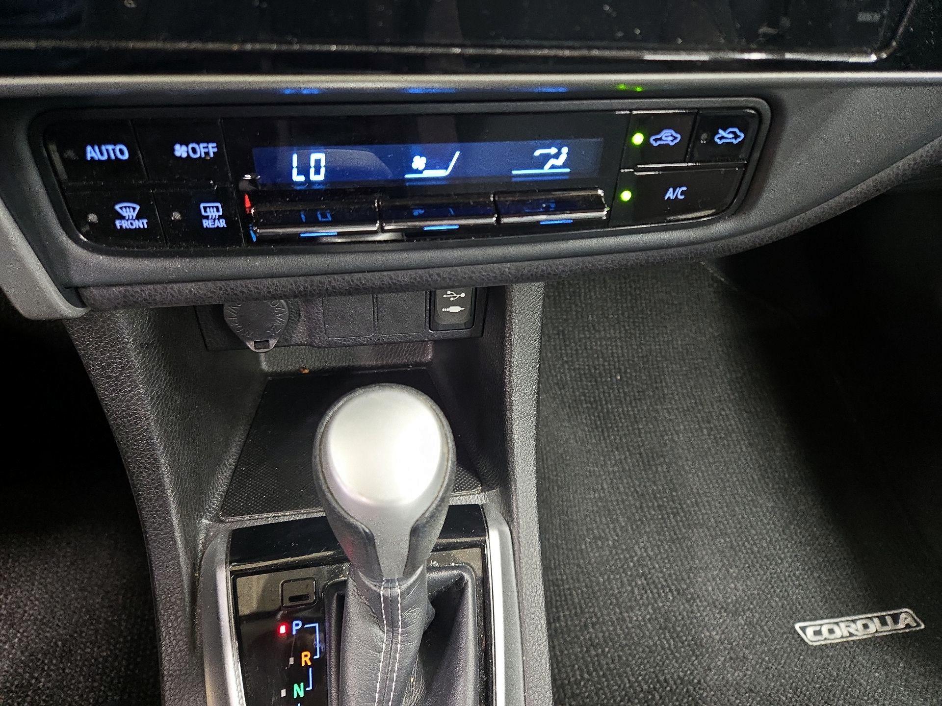Thumbnail: 2017 Toyota Corolla - 16
