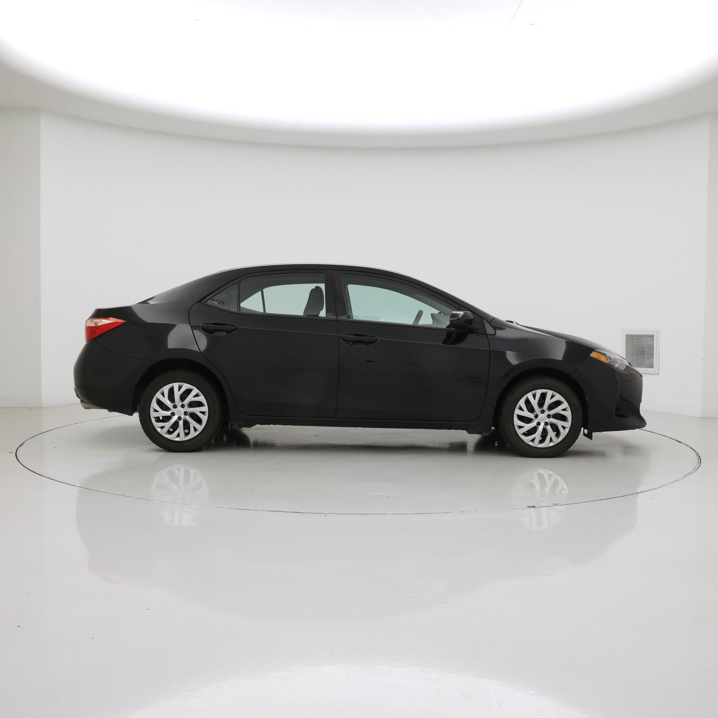 Thumbnail: 2017 Toyota Corolla - 7