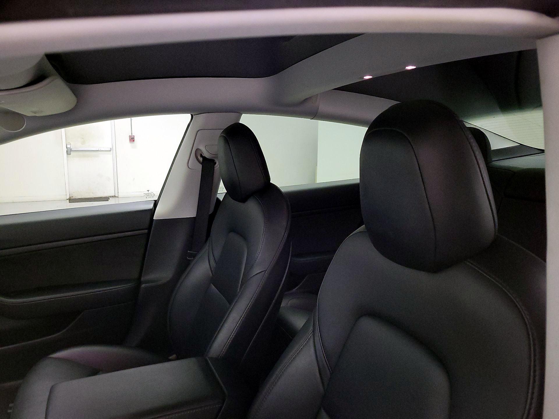 Thumbnail: 2021 Tesla Model 3 - 19