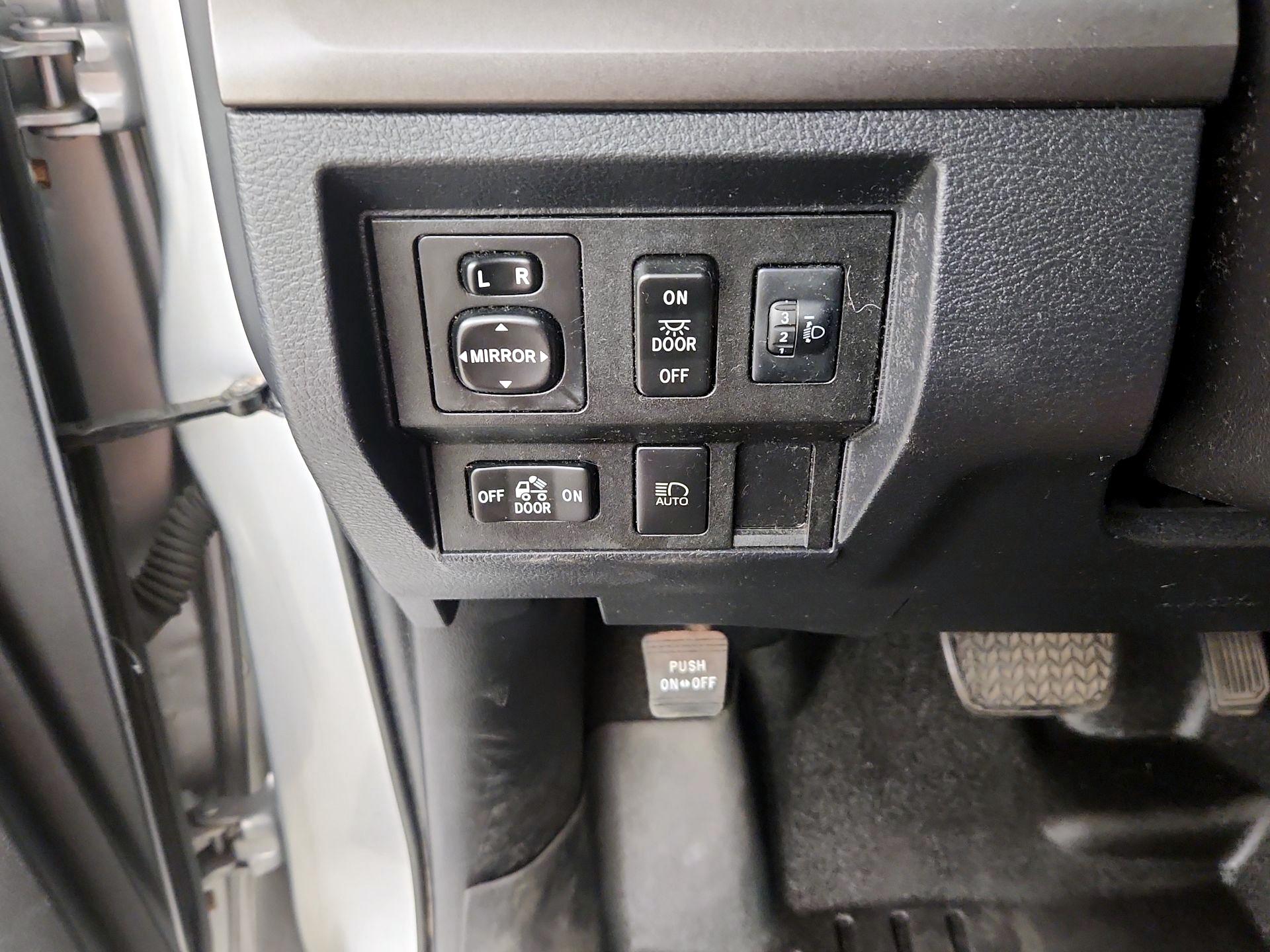 Thumbnail: 2019 Toyota Tundra - 13