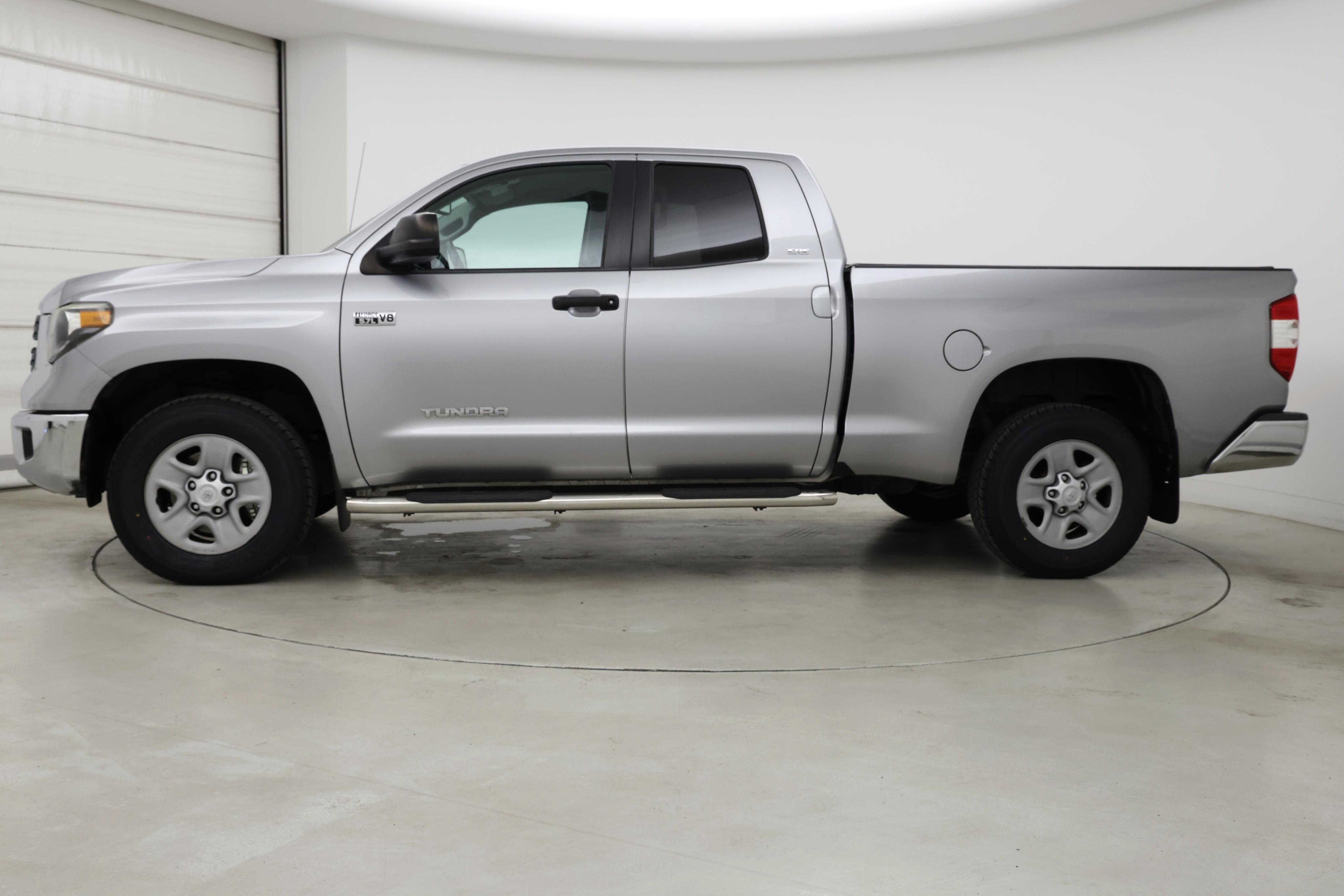 Thumbnail: 2019 Toyota Tundra - 3