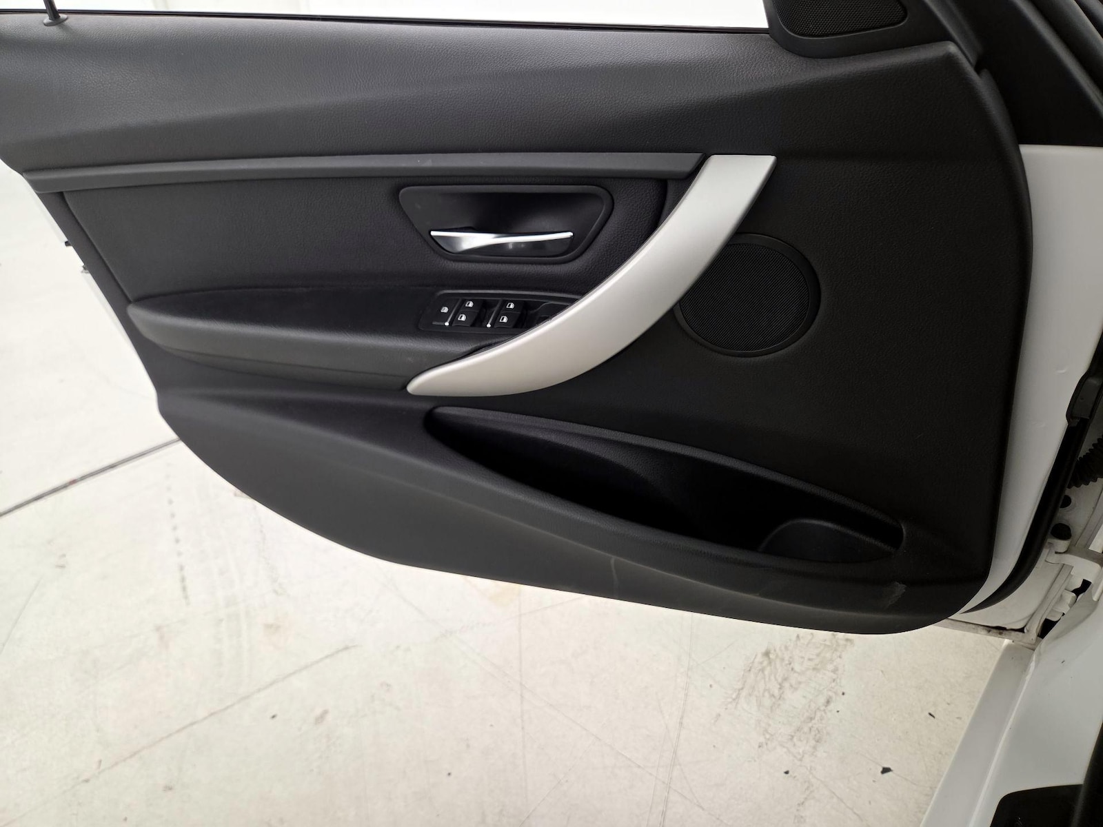 2017 BMW 3 Series 320i - Photo 13
