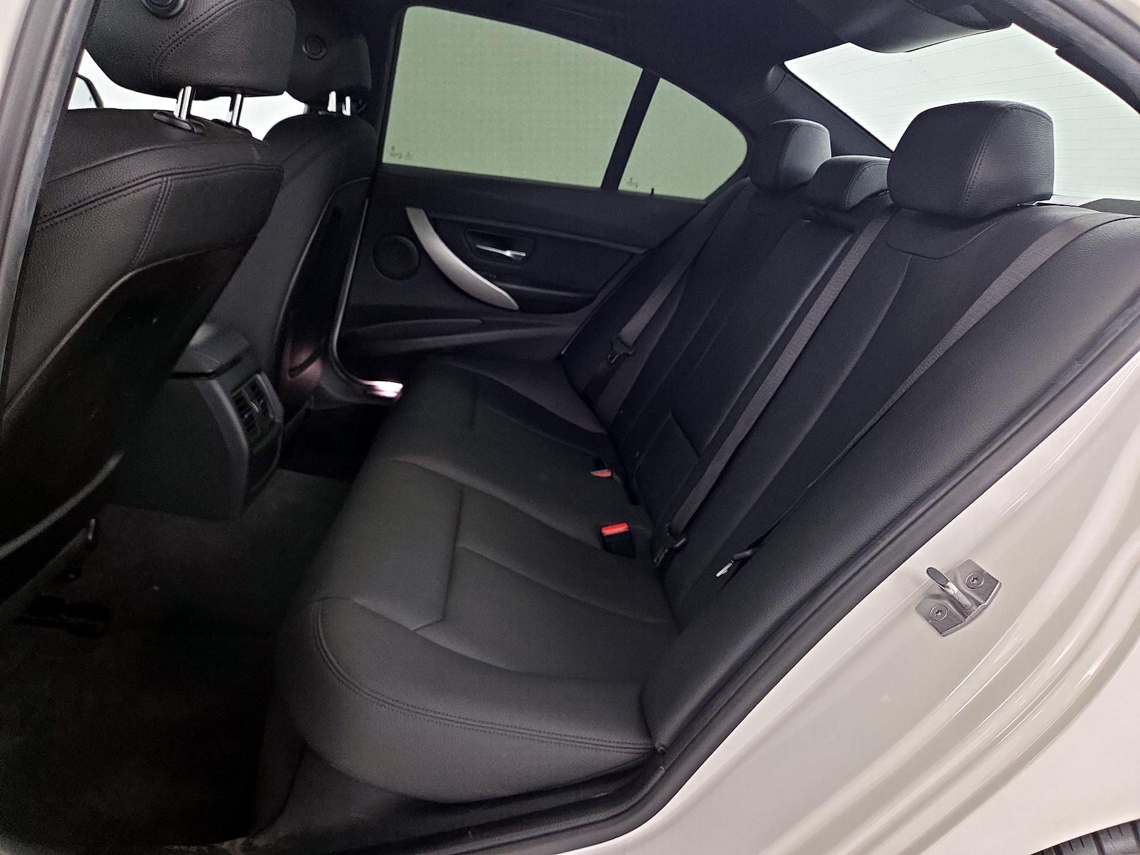 2017 BMW 3 Series 320i - Photo 21