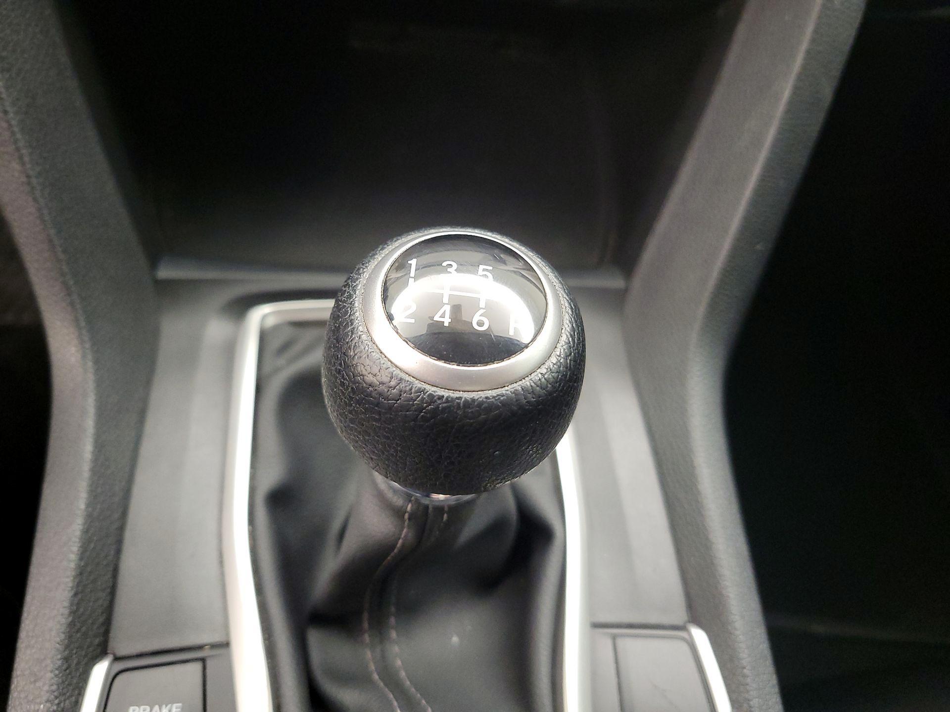 Thumbnail: 2016 Honda Civic - 17