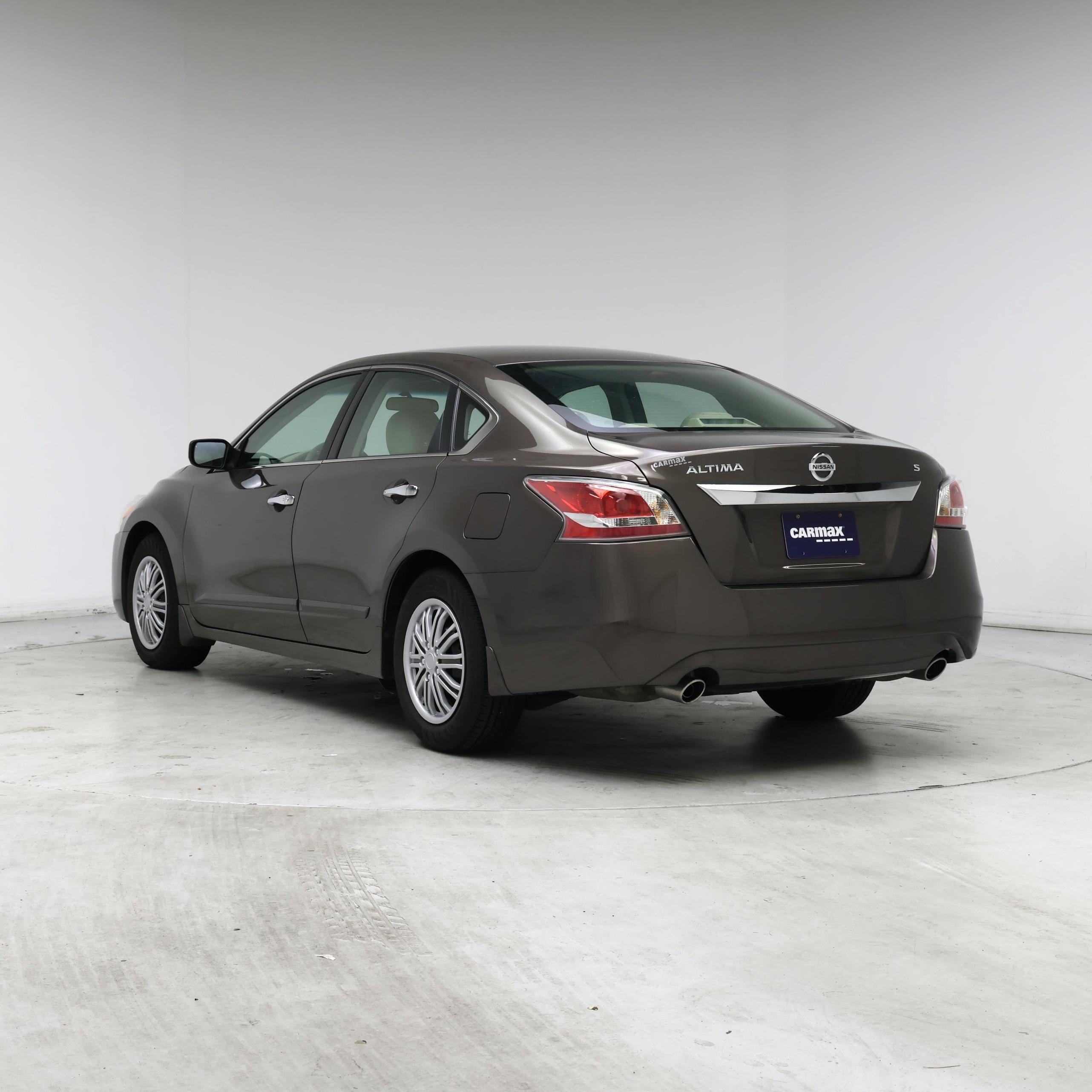 Thumbnail: 2015 Nissan Altima - 2