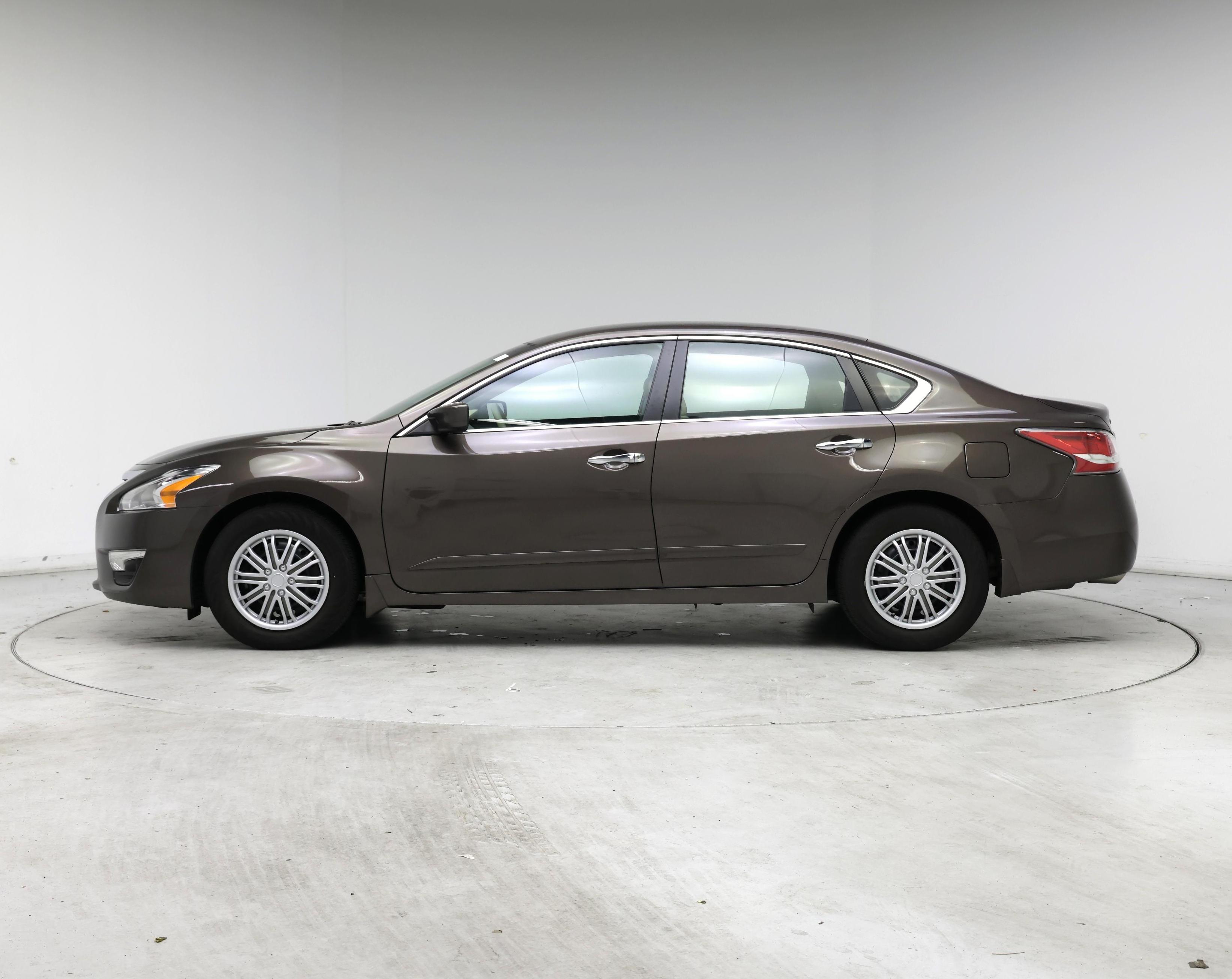 Thumbnail: 2015 Nissan Altima - 3
