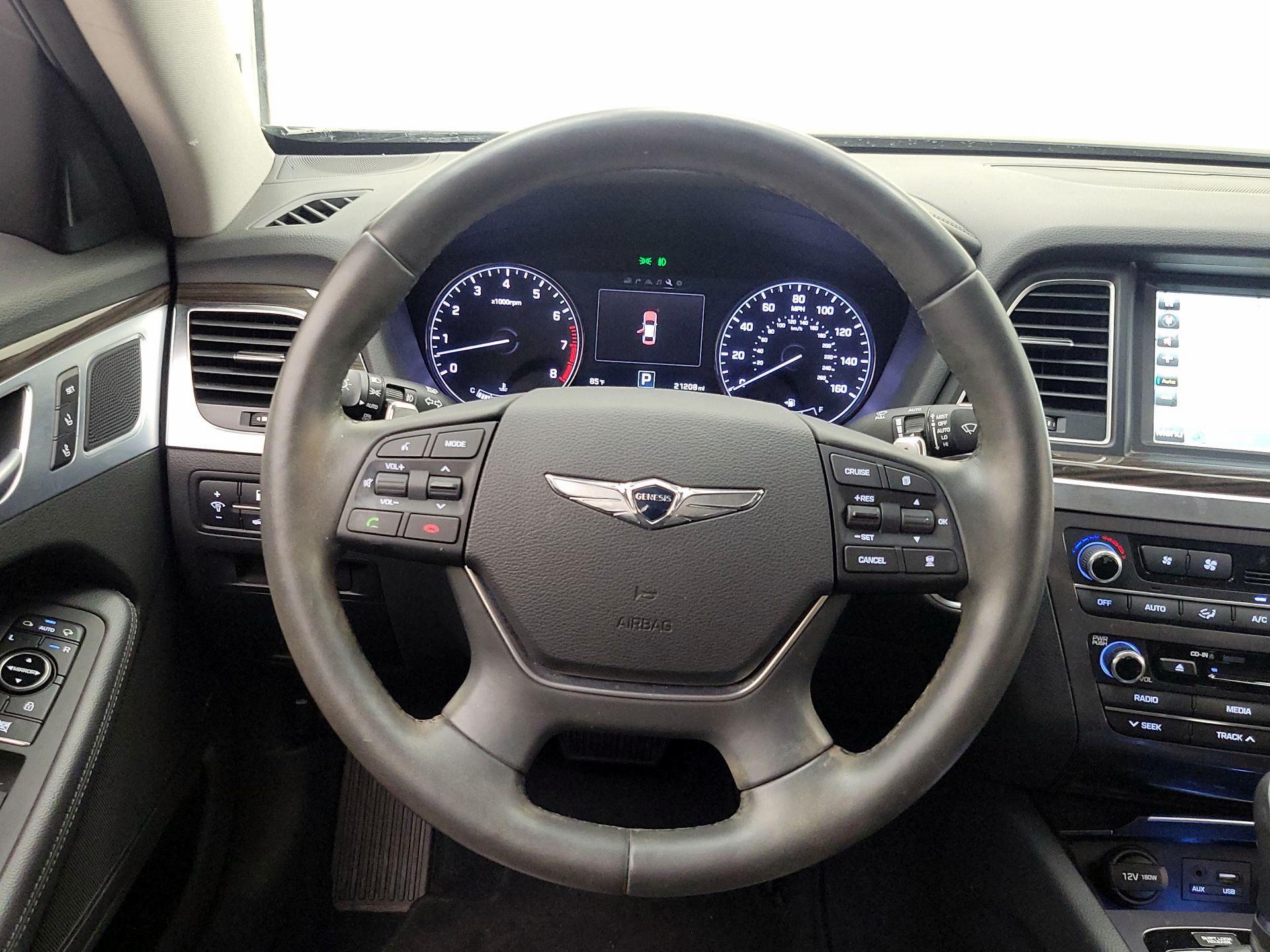 Thumbnail: 2017 Genesis G80 - 10