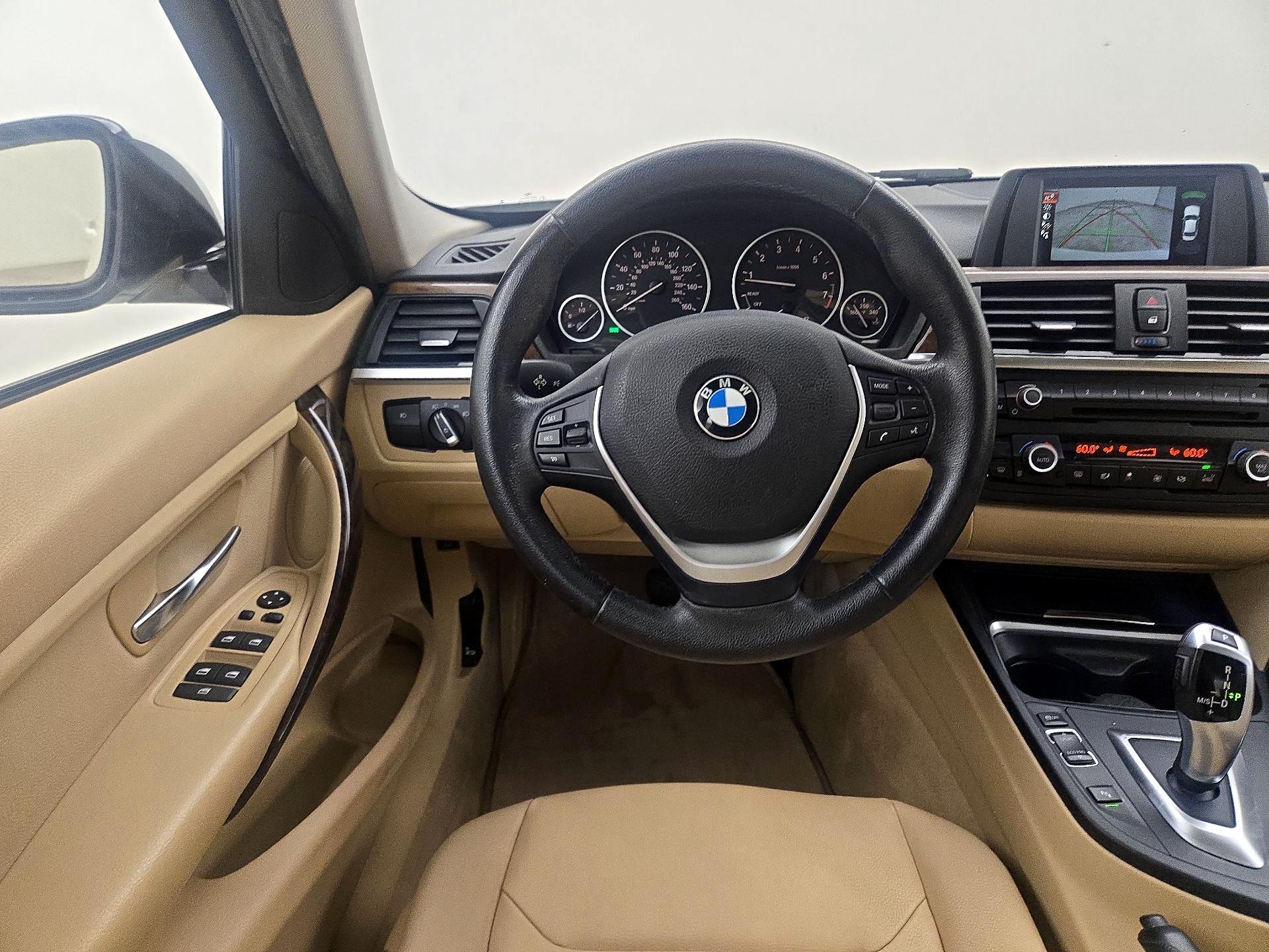 Thumbnail: 2015 BMW 3 Series - 10