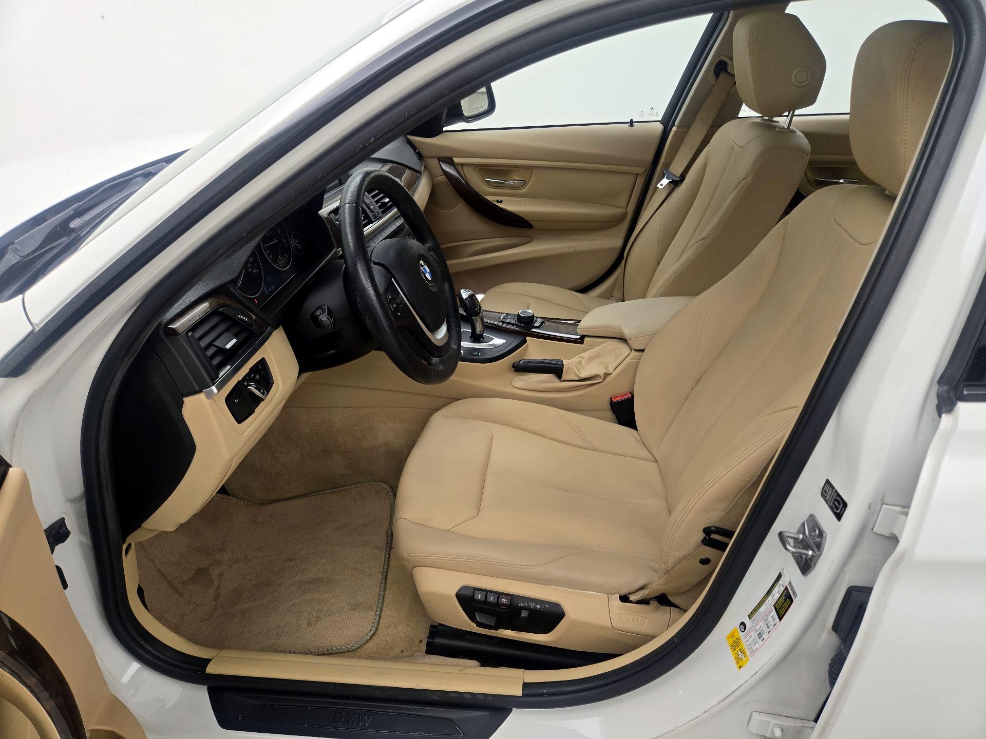 Thumbnail: 2015 BMW 3 Series - 11