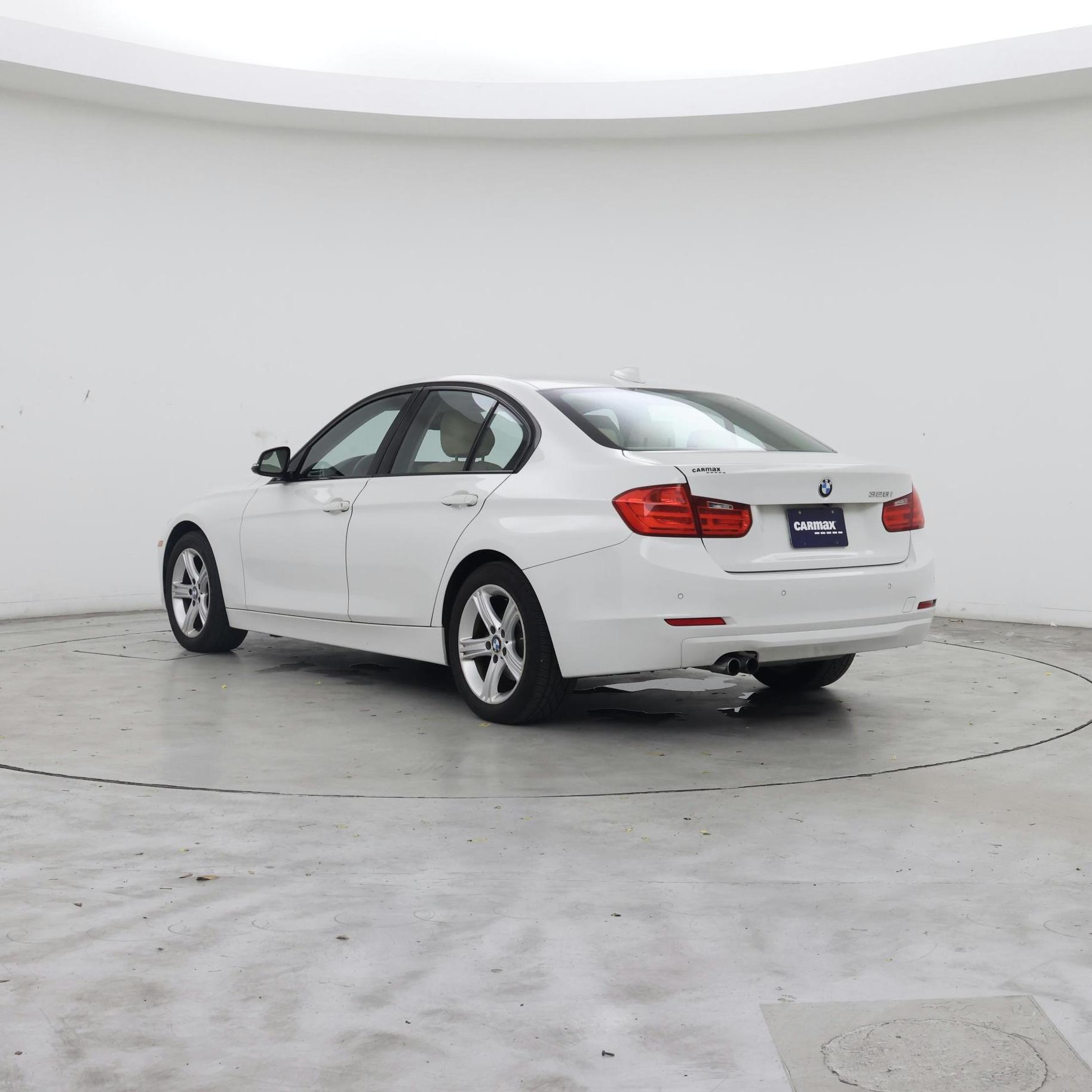 Thumbnail: 2015 BMW 3 Series - 2