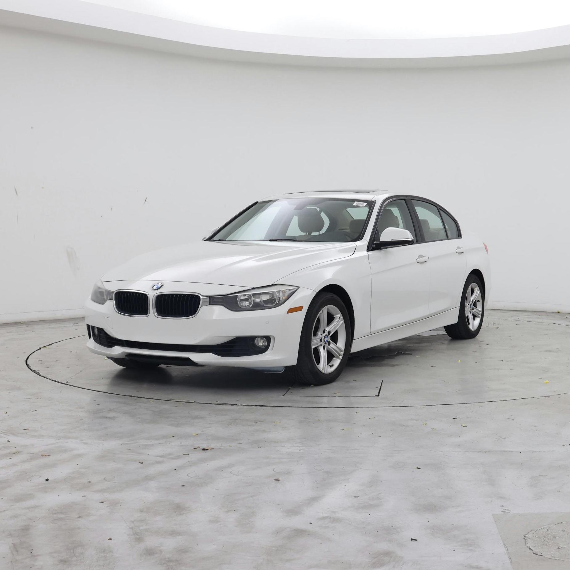 Thumbnail: 2015 BMW 3 Series - 4