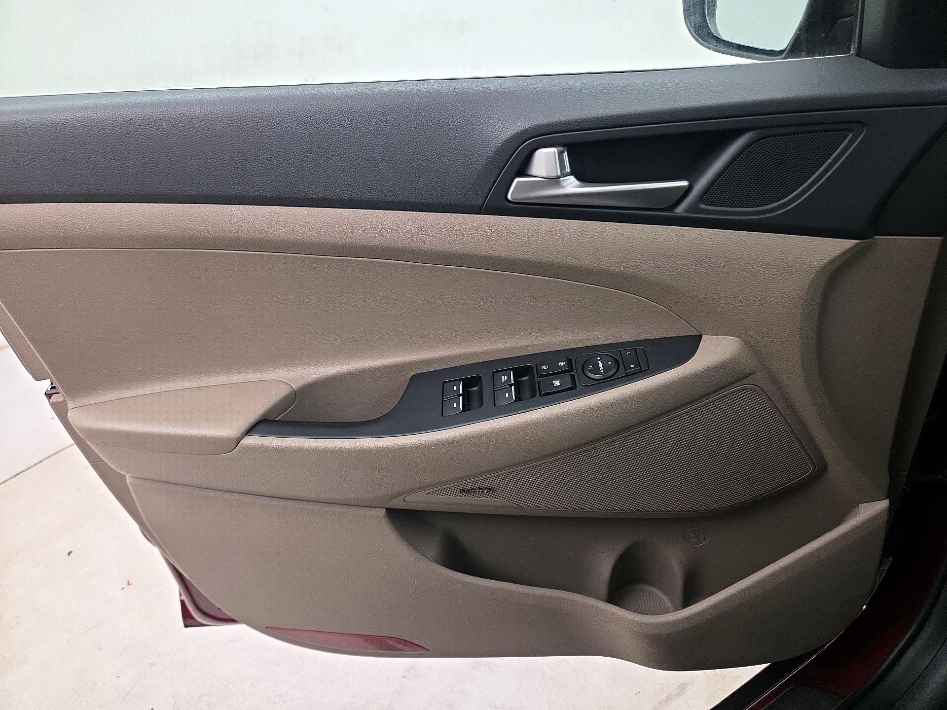 Thumbnail: 2020 Hyundai Tucson - 12