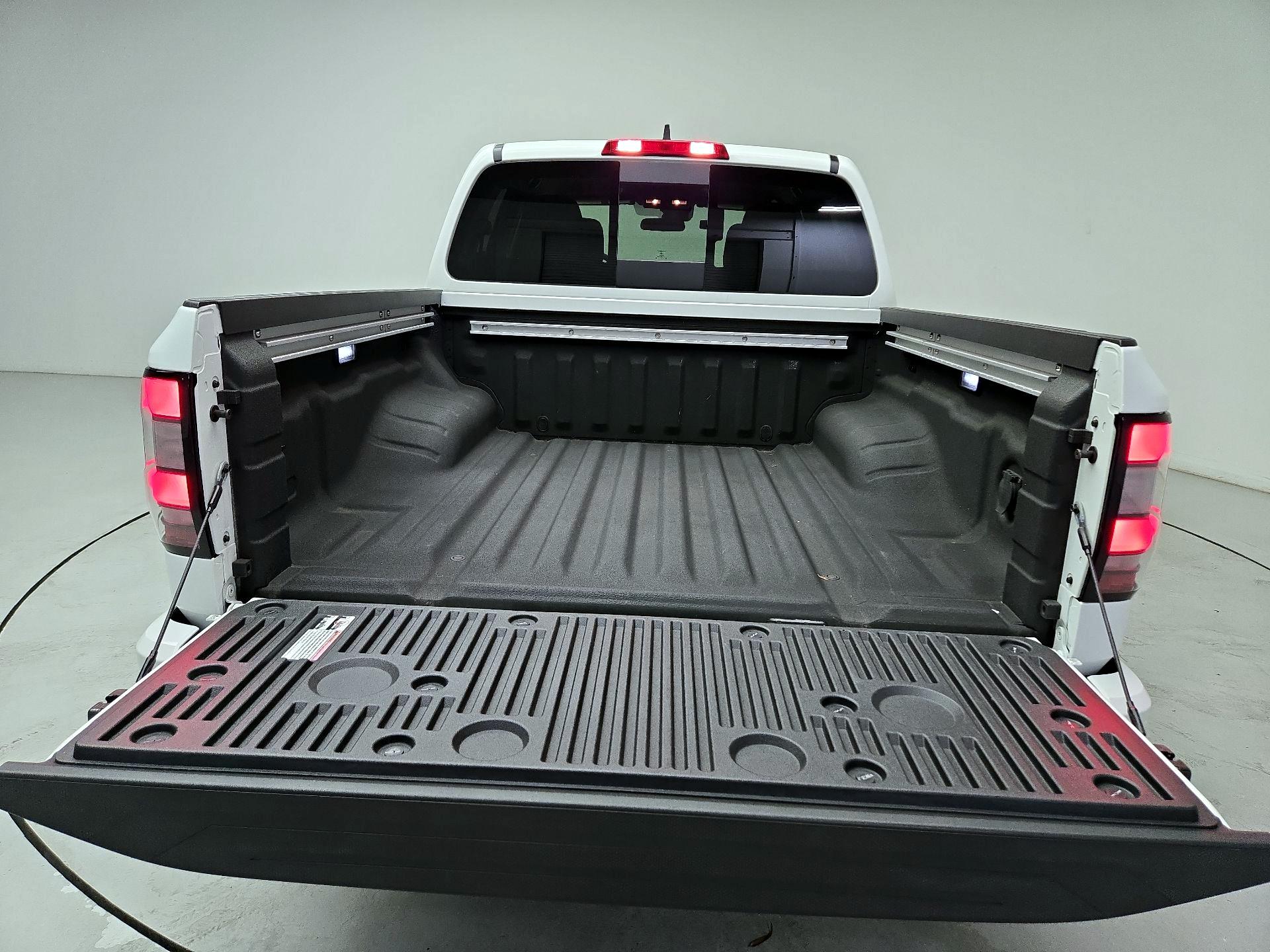 Thumbnail: 2024 Nissan Frontier - 20