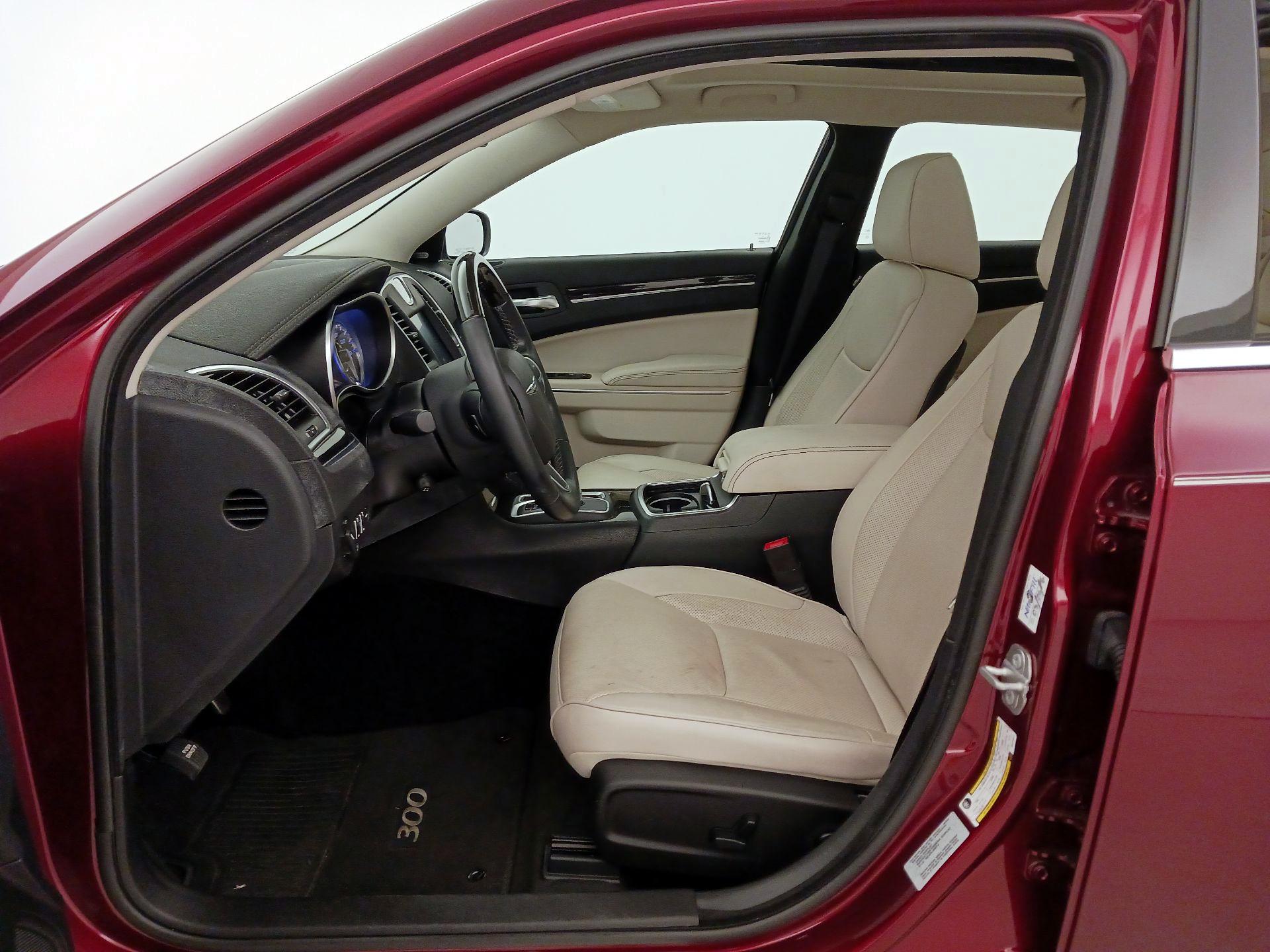 Thumbnail: 2016 Chrysler 300 - 11