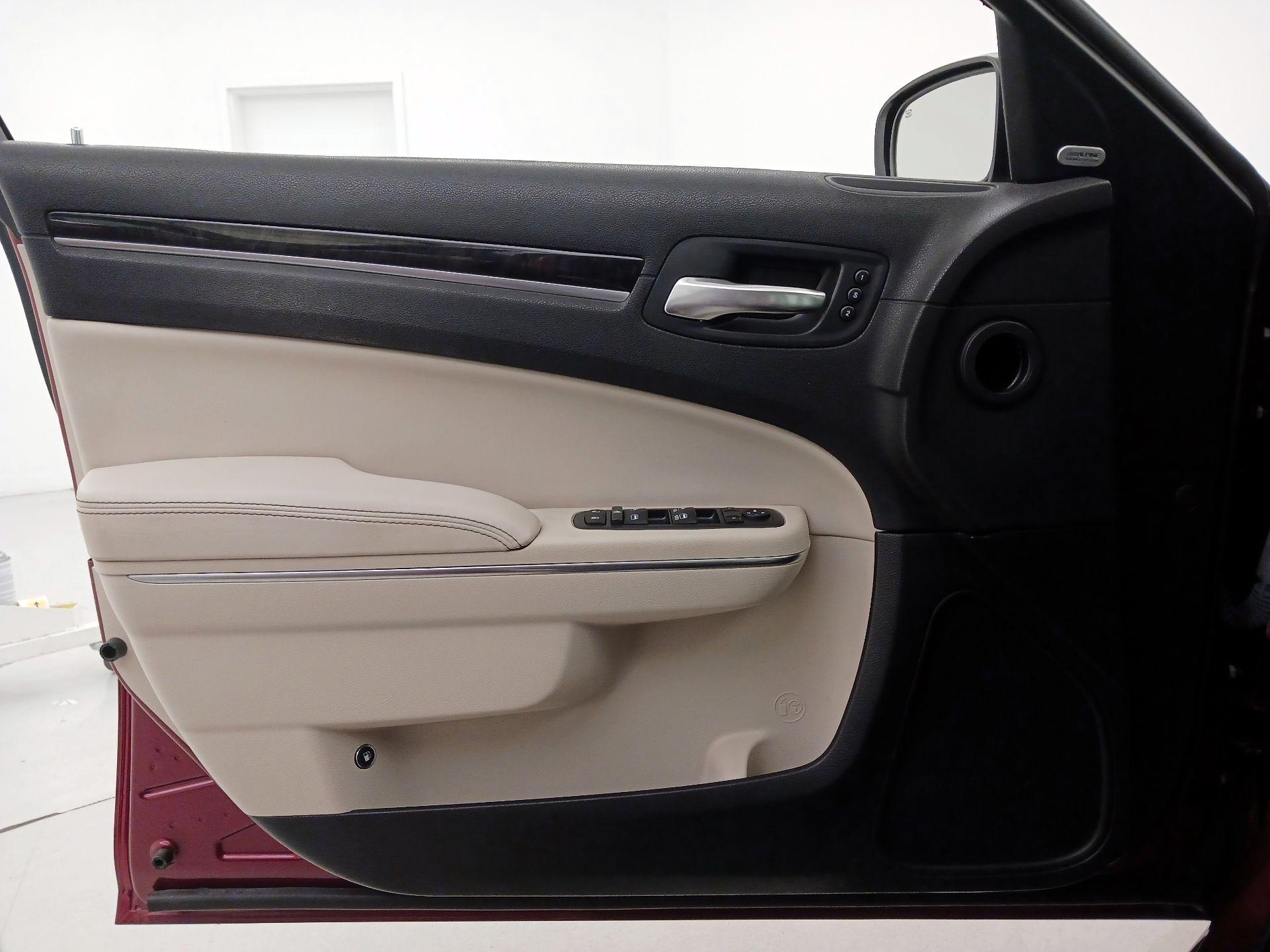 Thumbnail: 2016 Chrysler 300 - 12